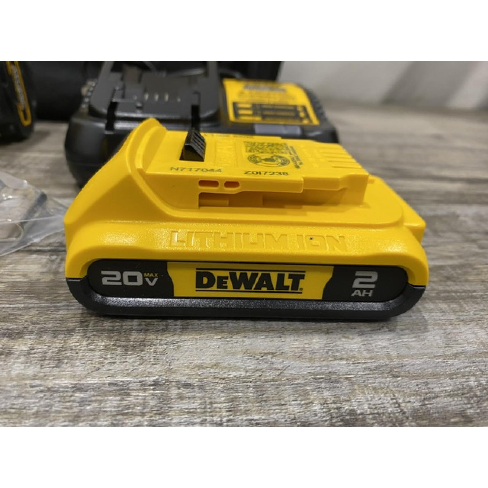 AS-IS DEWALT ATOMIC 20-Volt MAX Lithium-Ion Cordless Combo Kit