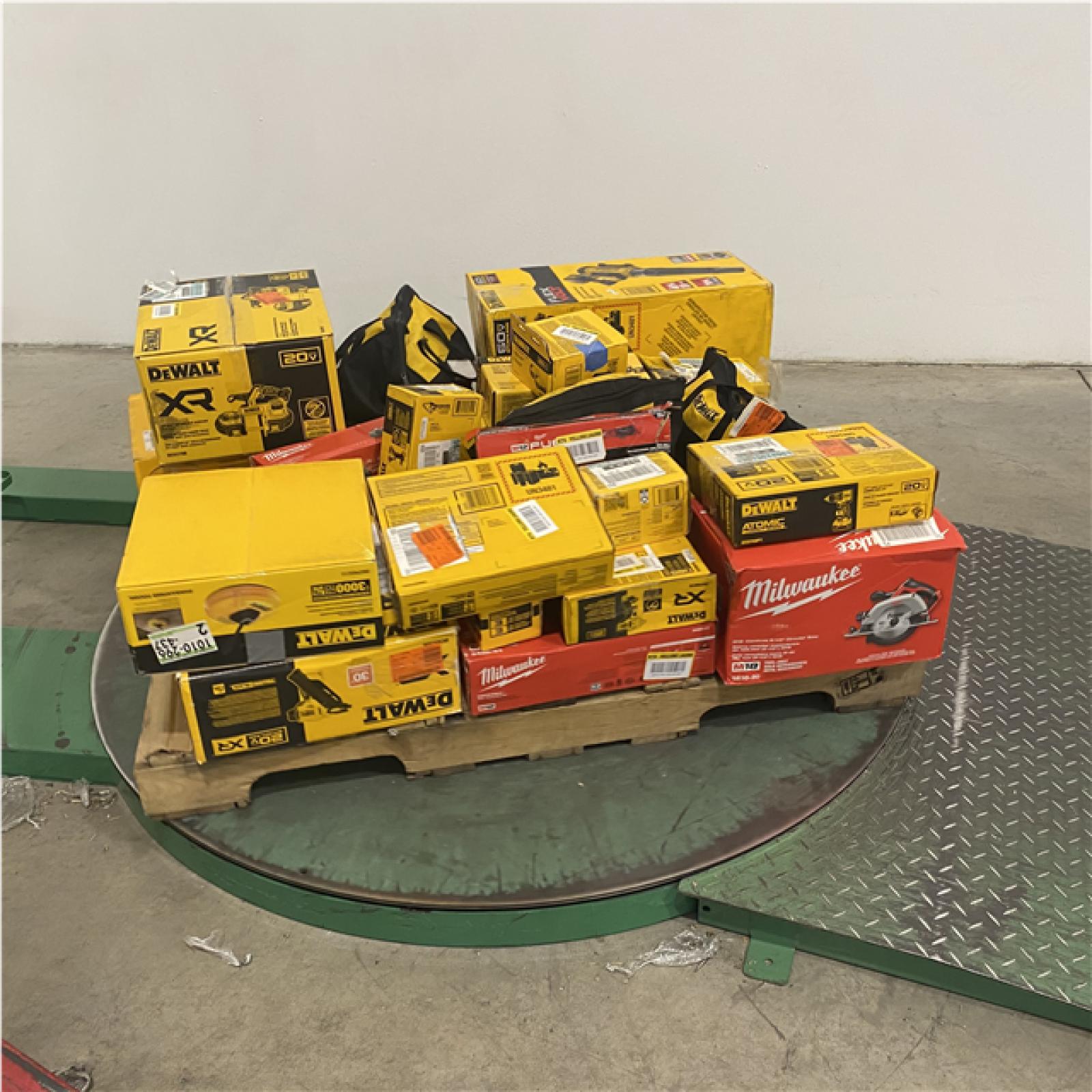 Dallas Location - As-Is Tool Pallet