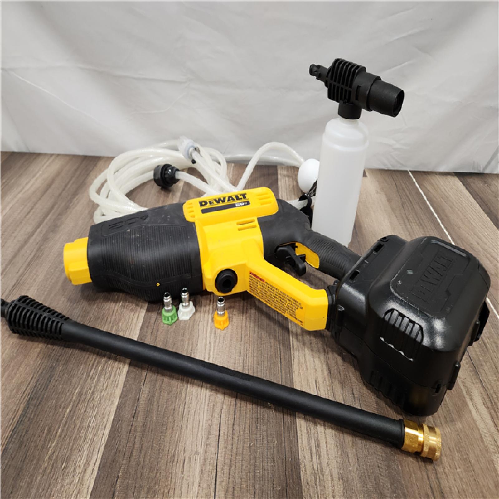 LIKE NEW! - Dewalt 20V 550 PSI  1 GPM Cordless Power Cleaner W/ 4 Nozzles Tool-Only