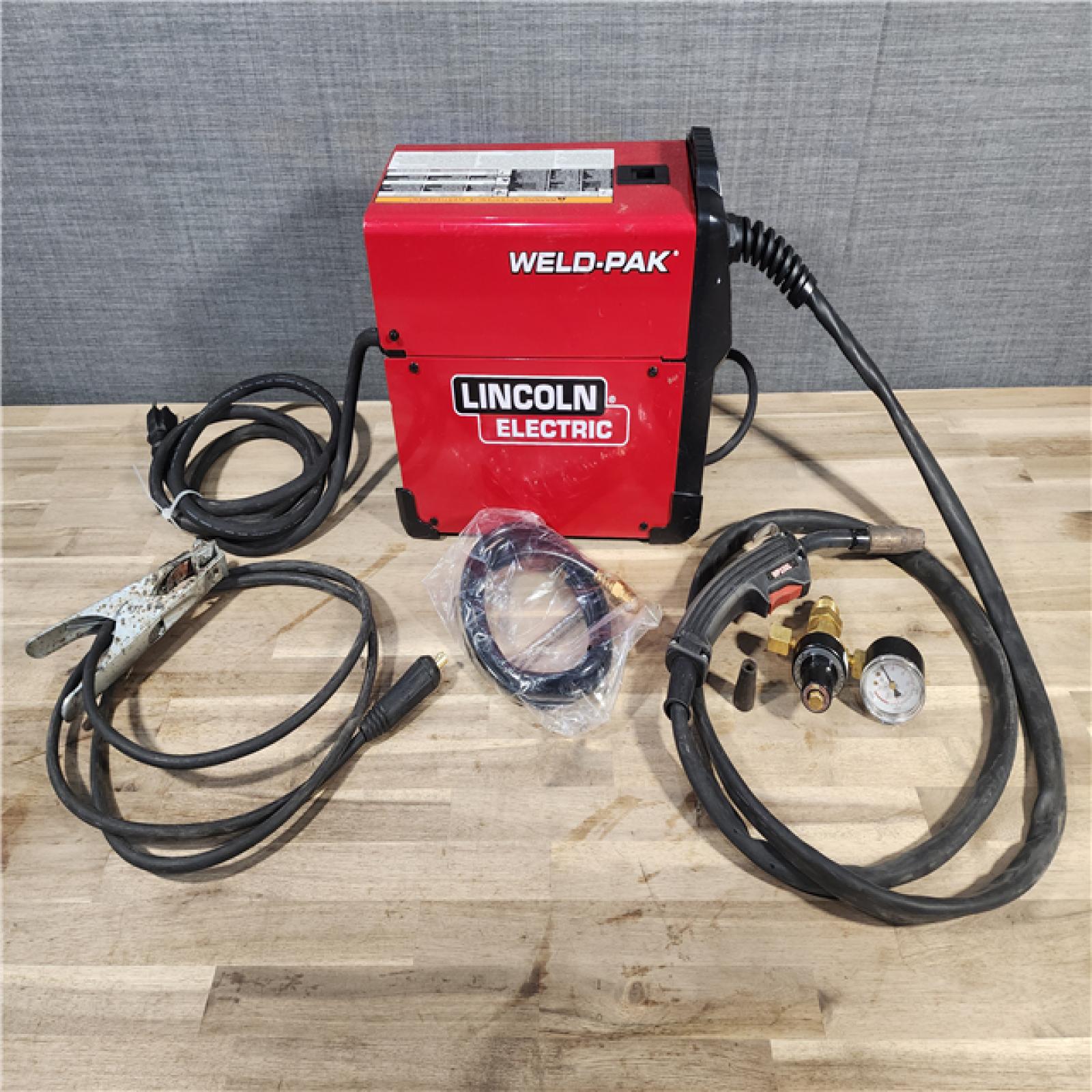 HOUSTON LOCATION - AS-IS Lincoln Electric WELD-PAK 90i MIG and Flux-Cored Wire Feeder Welder with Gas Regulator