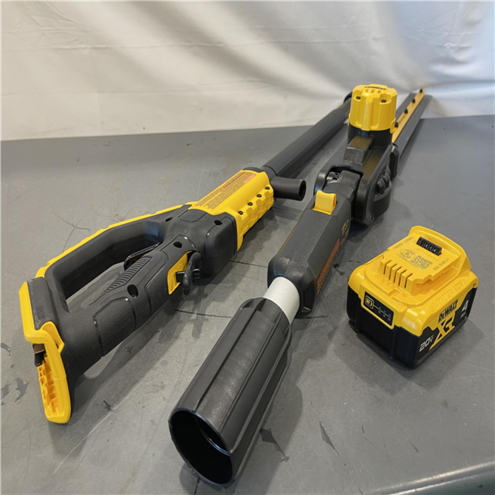 AS-IS - DEWALT 20V MAX 22 in. Cordless Battery Powered Pole Hedge Trimmer Kit