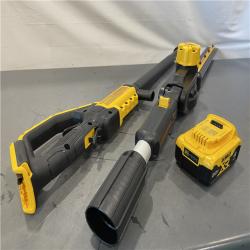 AS-IS - DEWALT 20V MAX 22 in. Cordless Battery Powered Pole Hedge Trimmer Kit
