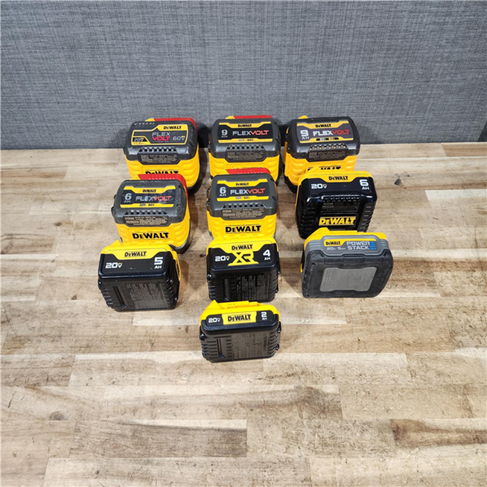 HOUSTON LOCATION - AS - IS DEWALT BATTERY PACK QTY - 10