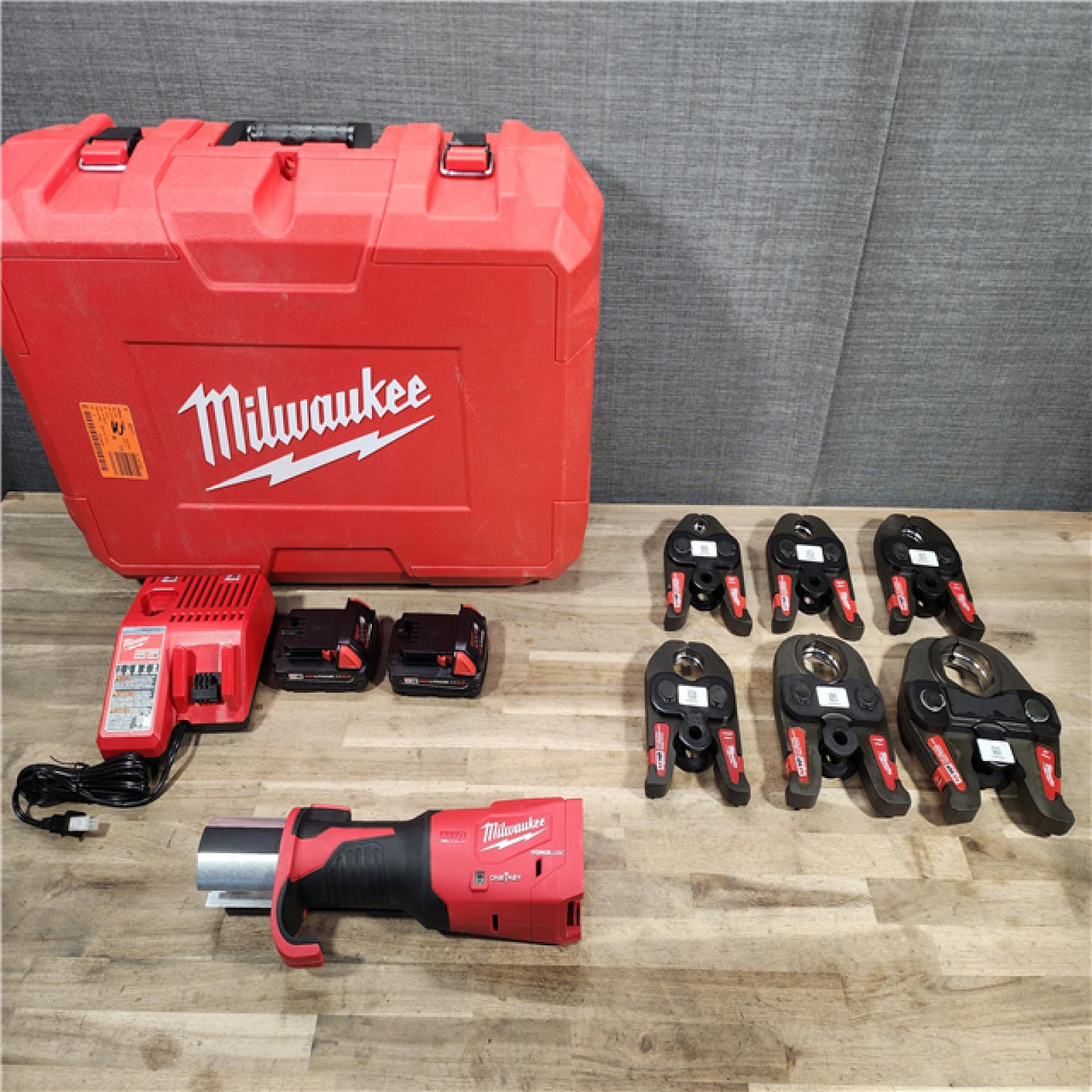 HOUSTON LOCATION - AS-IS (APPEARS LIKE NEW) M18 18-Volt Lithium-Ion Brushless Cordless FORCE LOGIC Press Tool Kit with 1/2 in. - 2 in. Jaws Kit (6-Jaws Included)