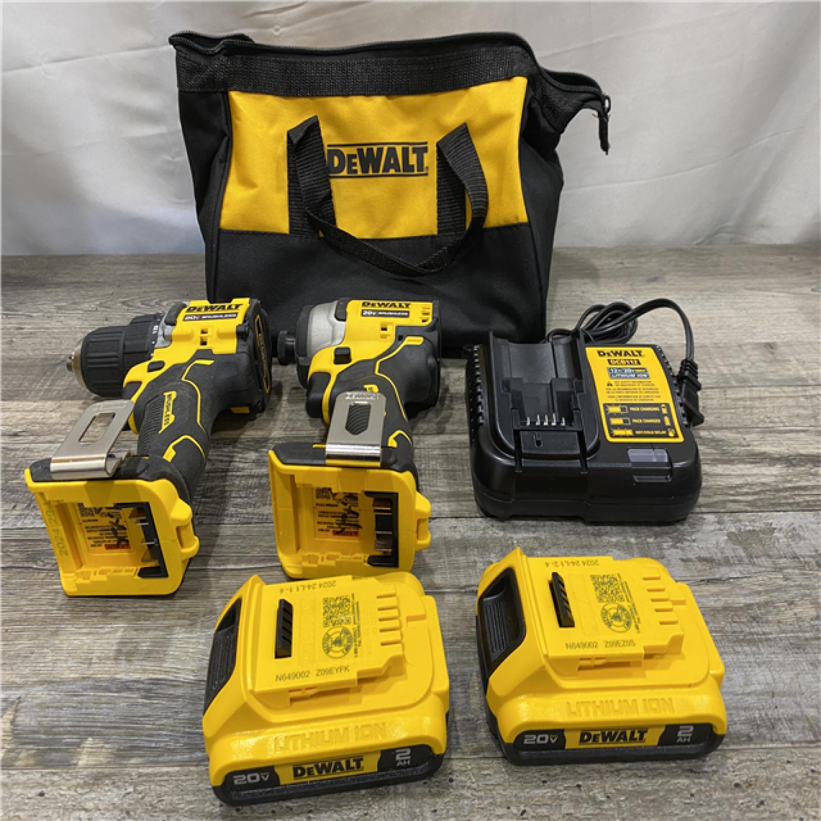 AS-IS DEWALT ATOMIC 20-Volt MAX Lithium-Ion Cordless Combo Kit