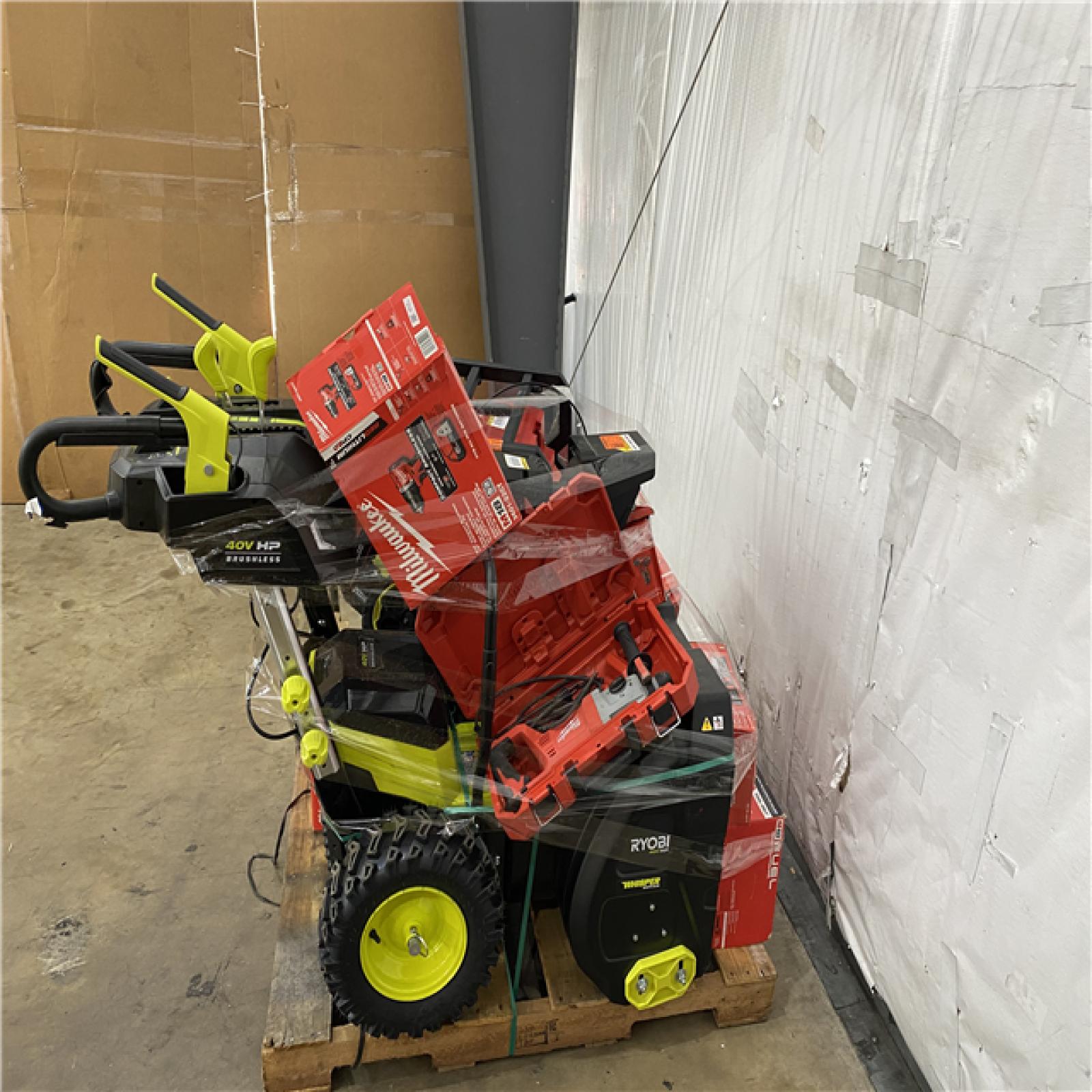 Houston Location AS IS - Tool Pallet