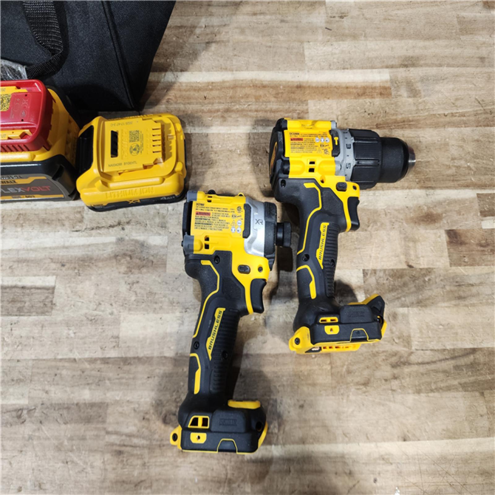HOUSTON LOCATION - AS - IS DEWALT 2 TOOL COMBO KIT W/ (2) BATTERY & CHARGER