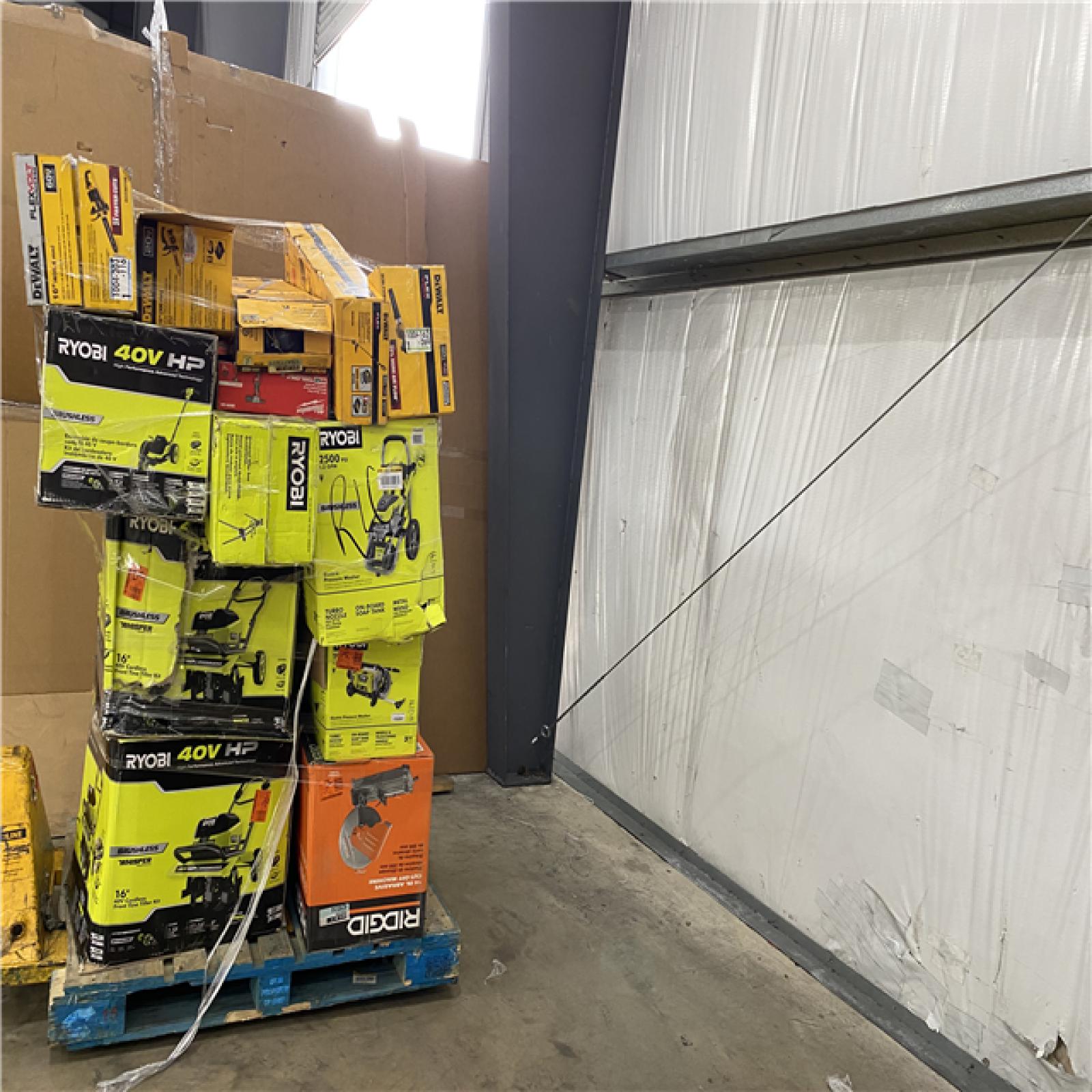 Houston Location AS IS - Tool Pallet