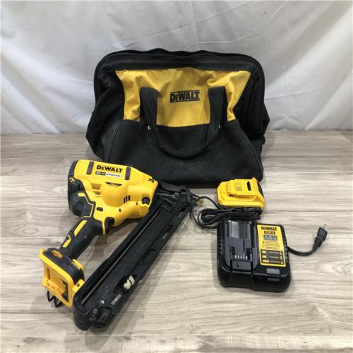 AS-IS DeWalt 15 GA ANGLED FINISH NAILER KIT