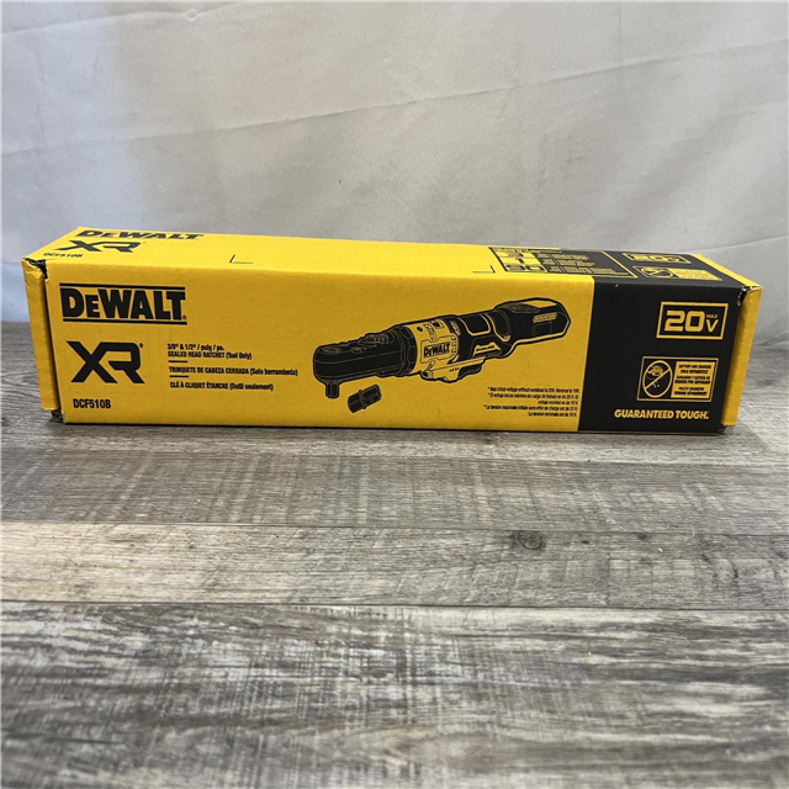 NEW - DEWALT 20V MAX XR Cordless 3/8 in. to 1/2 in. Ratchet (Tool-Only)