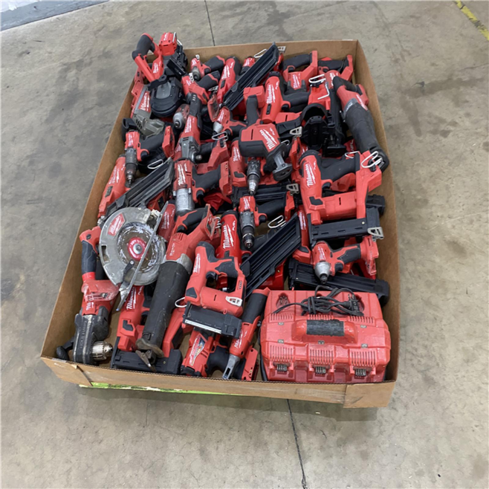Houston Location AS IS - Tool Pallet