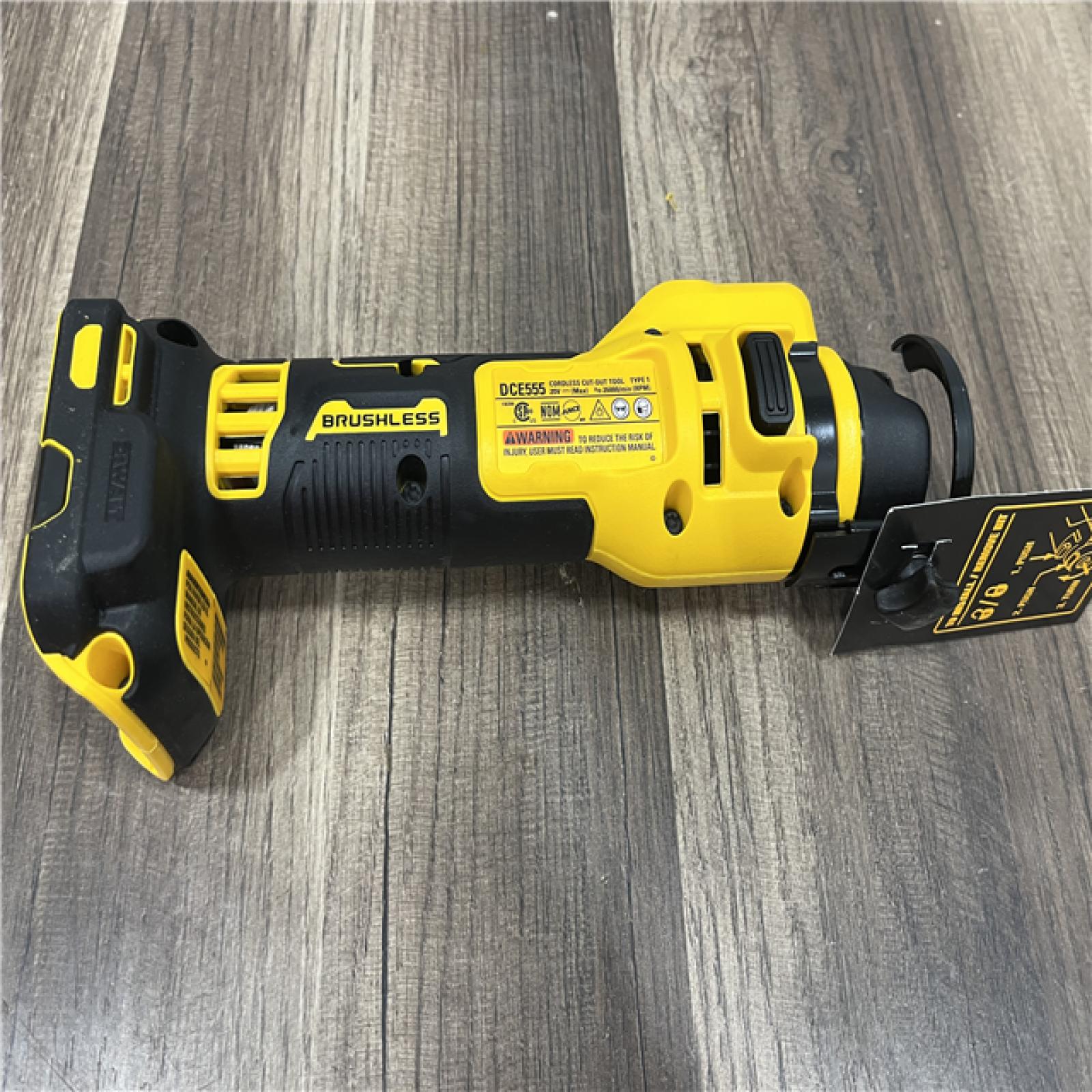 GOOD DEWALT 20V MAX Cordless Cut Out Tool