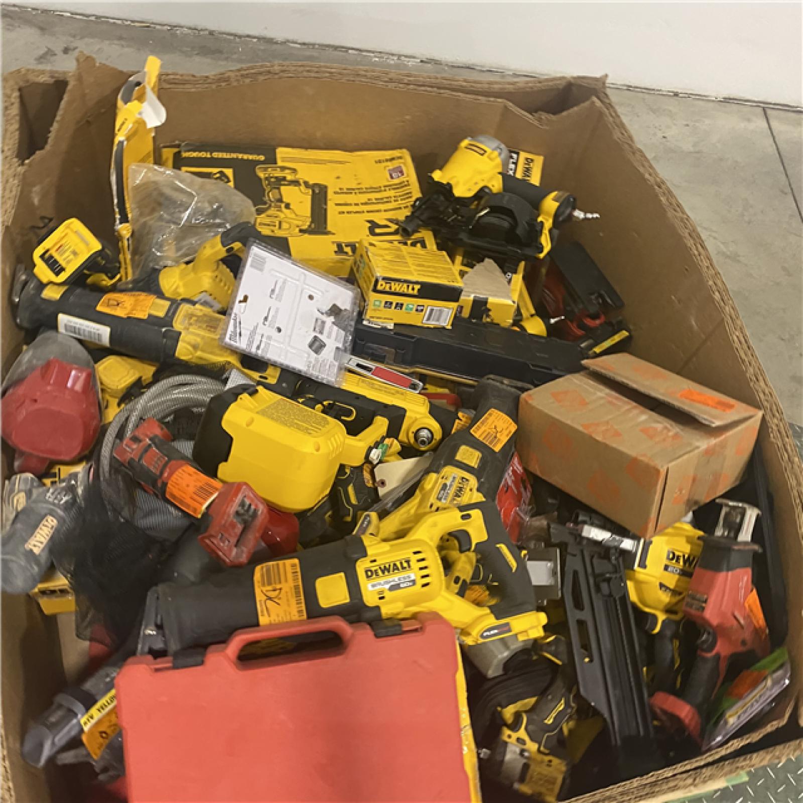 Dallas Location - As-Is Tool Pallet