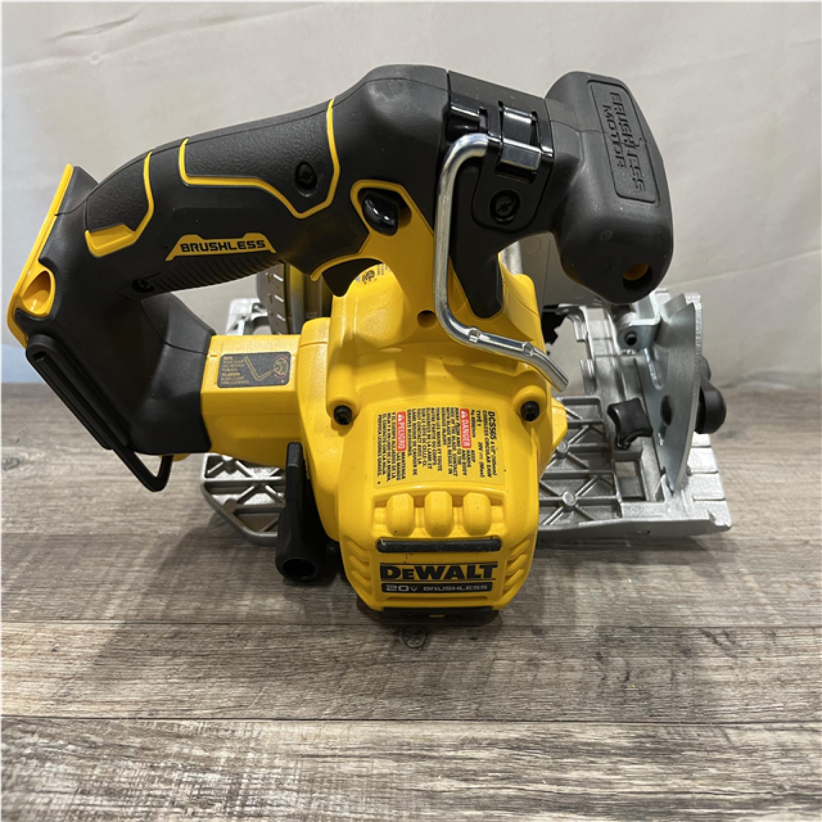 AS-IS DEWALT 20V MAX Cordless Brushless 6-1/2 in. Sidewinder Style Circular Saw (Tool Only)