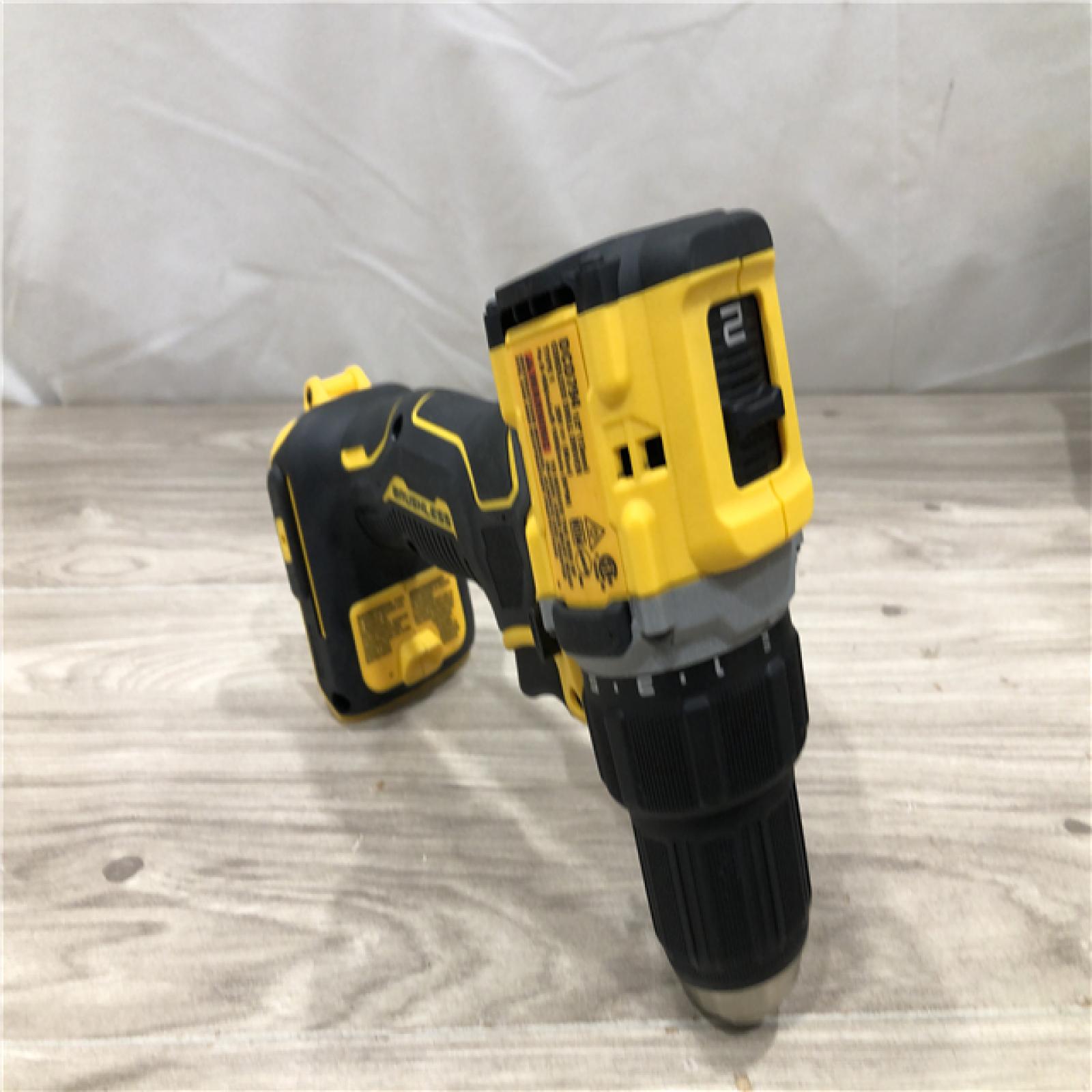 AS-IS DEWALT Atomic 20V Lithium-Ion Cordless Compact 1/2 in. Drill/Driver Kit