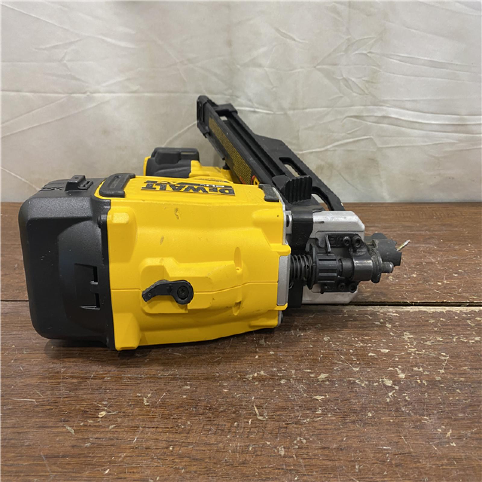 AS-IS DEWALT 20-Volt 21° Cordless Framing Nailer (Tool-Only)