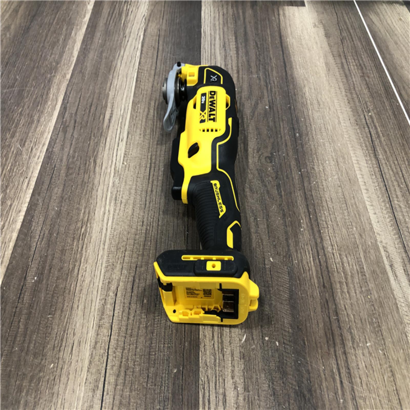 AS-IS DEWALT 20V MAX XR Cordless Brushless 3-Speed Oscillating Multi Tool (Tool Only)