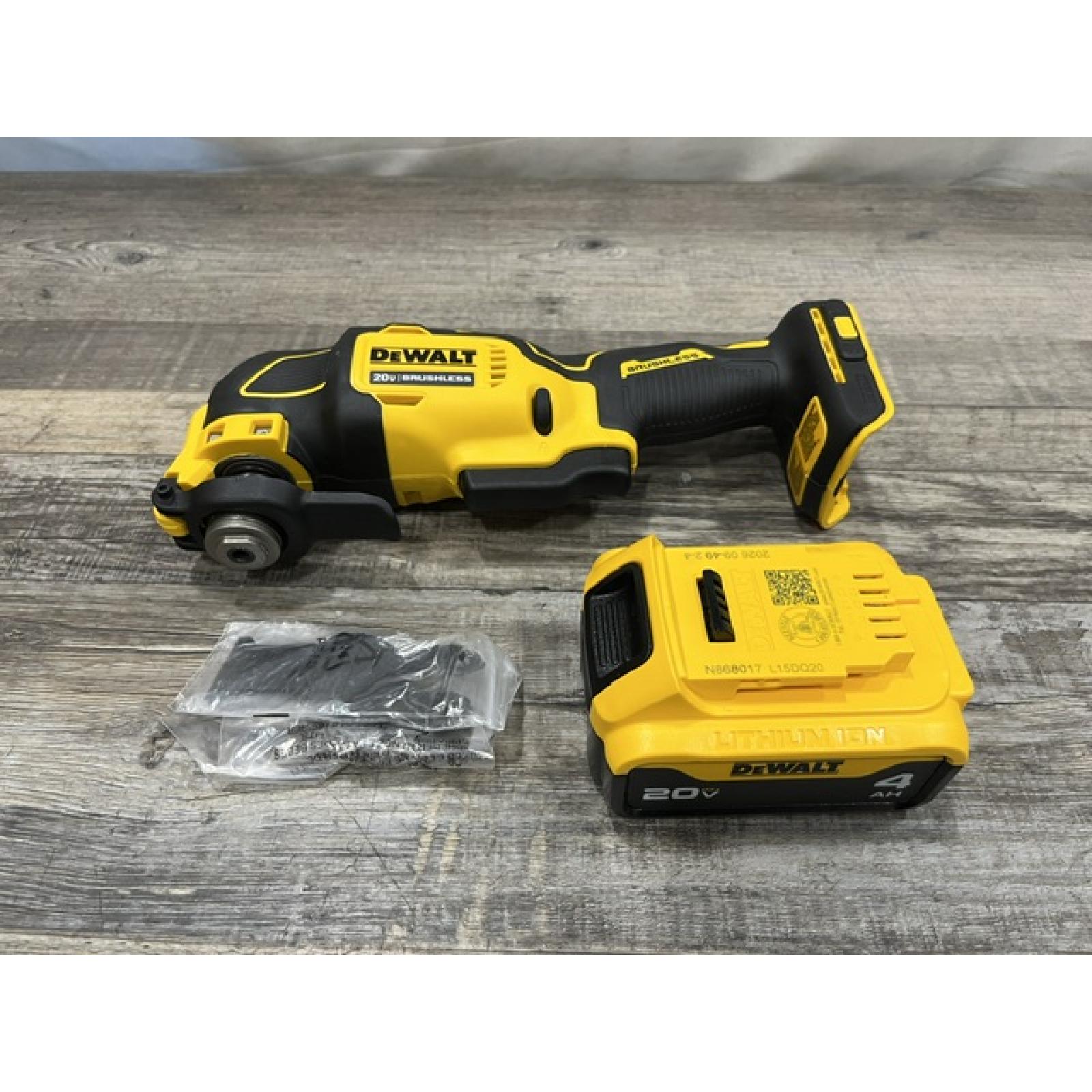 AS-IS DEWALT ATOMIC 20V MAX Lithium-Ion Cordless Brushless Oscillating Tool Kit
