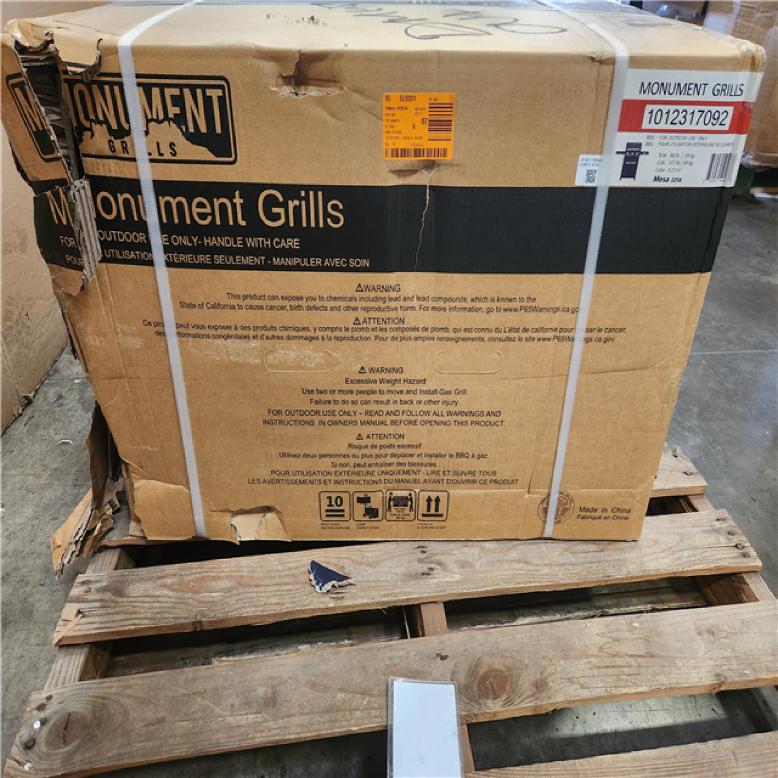 Phoenix LIKE NEW Monument Grills Mesa 3-Burner Propane Gas Grill in Black with Clear View Lid, LED Controls, Smoke Box, and Side Burner