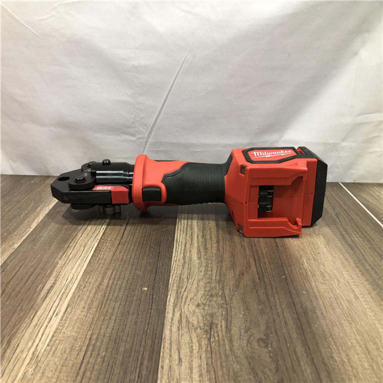 AS-IS Milwaukee M18 18V Lithium-Ion Cordless Short Throw Press Tool Kit