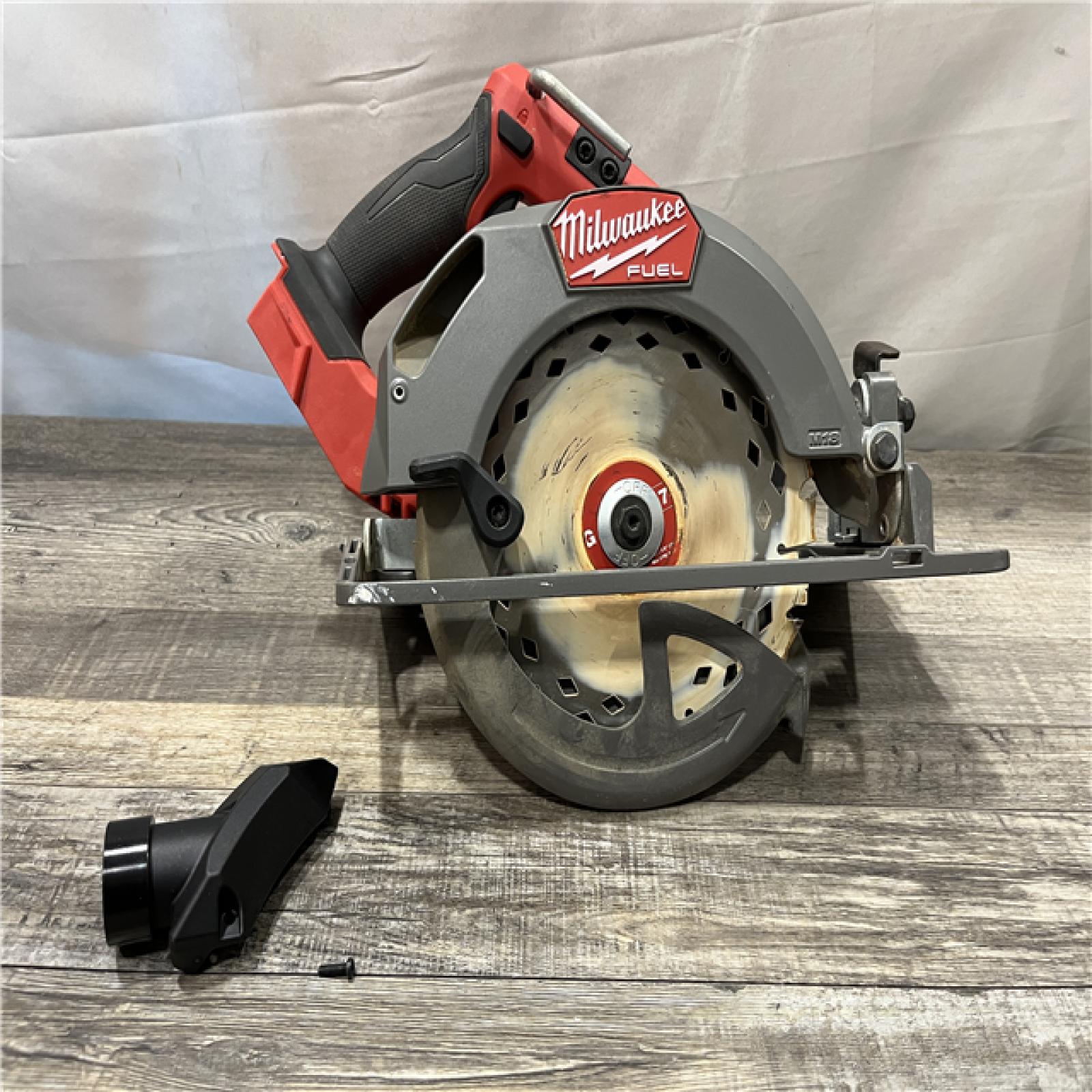 AS-IS Milwaukee FUEL 18V Lithium-Ion Brushless Cordless 7-1/4 in. Circular Saw (Tool-Only)