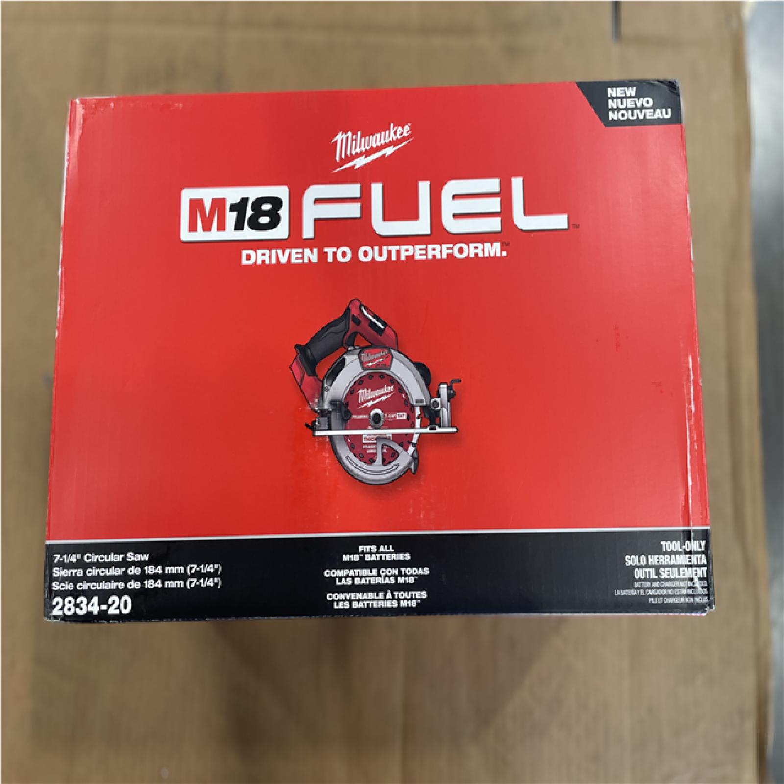 DALLAS LOCATION - NEW!- MILWAUKEE M18 FUEL 18V Lithium-Ion Brushless Cordless 7-1/4 in. Circular Saw (TOOL-ONLY)