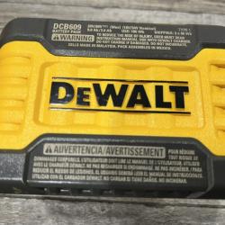 AS-IS DEWALT 20V/60V MAX FLEXVOLT Lithium-Ion 9.0Ah Battery and Charger Starter Kit