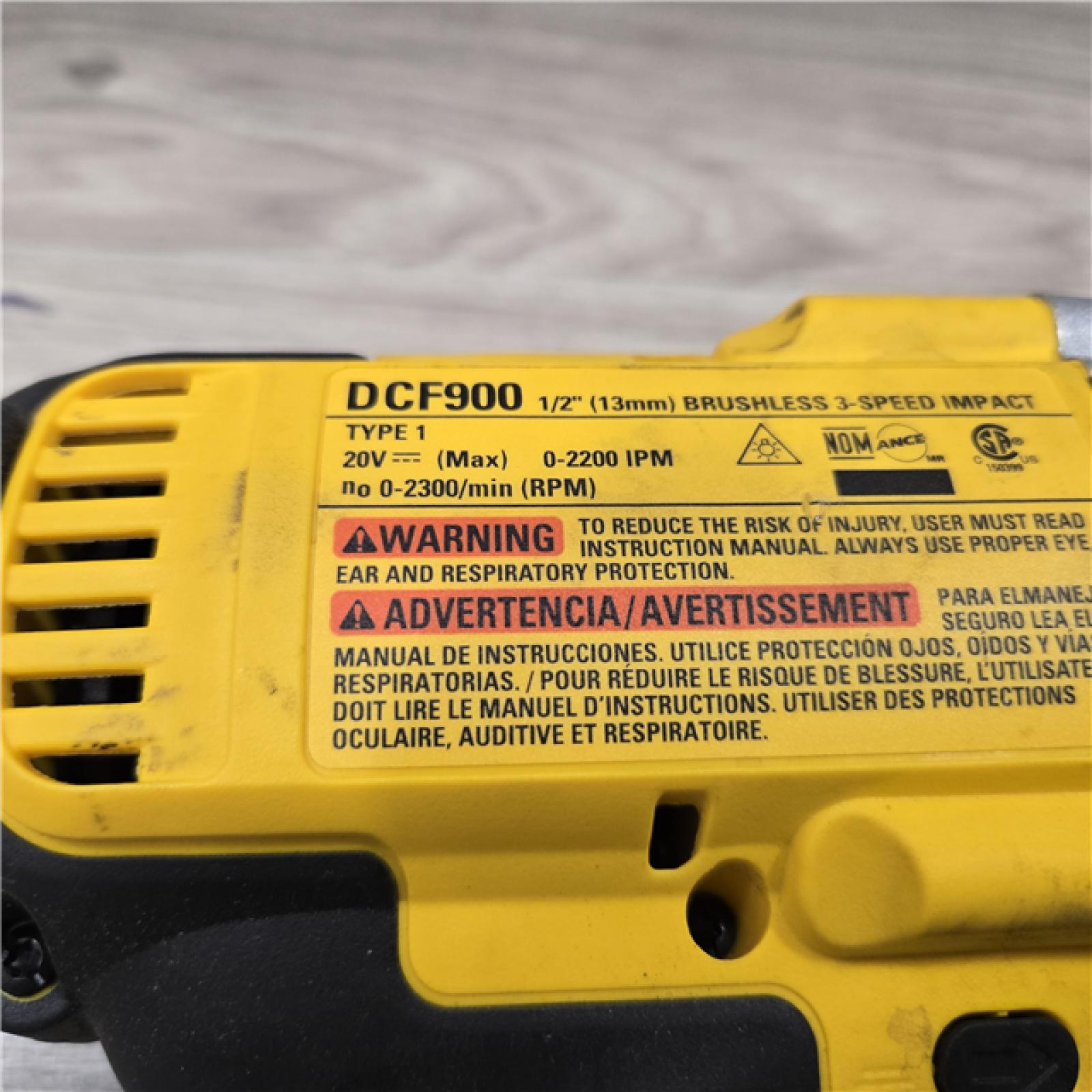 AS-IS Dewalt 20V MAX Cordless 1/2 in. Impact Wrench Kit