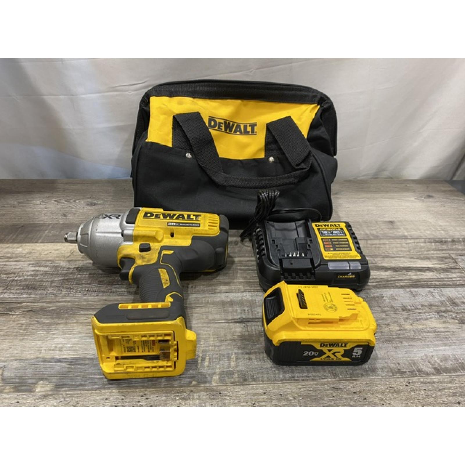 AS-IS DEWALT 20V MAX Lithium-Ion Cordless 1/2 in. Impact Wrench Kit