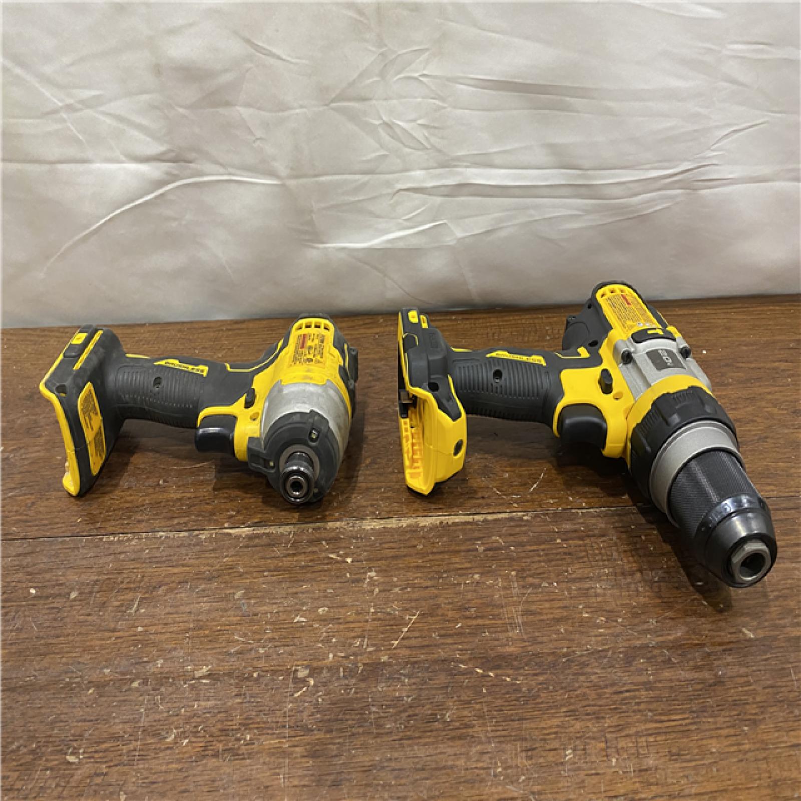 AS-IS DEWALT 20V MAX Cordless Brushless Hammer Drill/Driver 2 Tool Combo Kit with FLEXVOLT ADVANTAGE