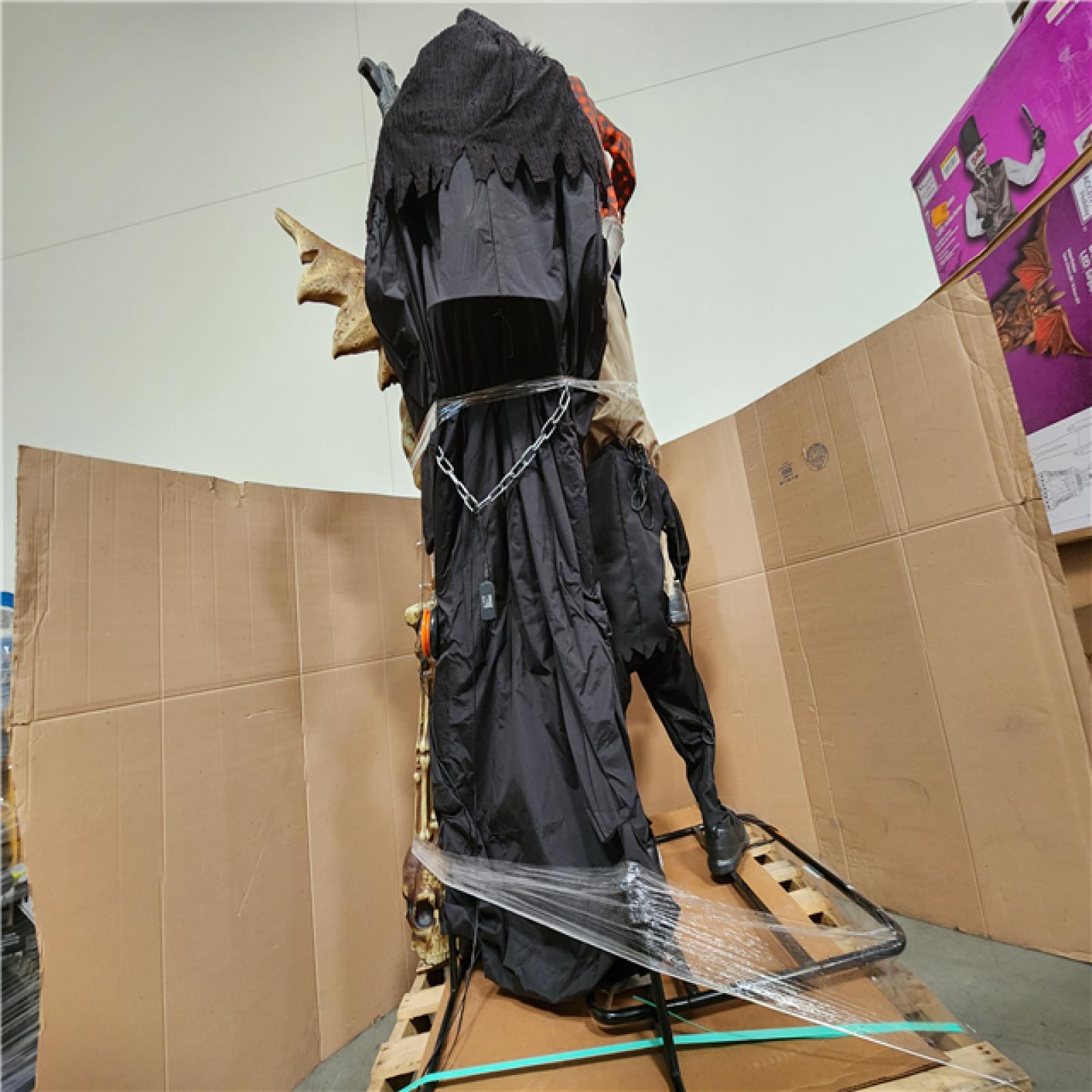 California AS-IS Holiday Pallet