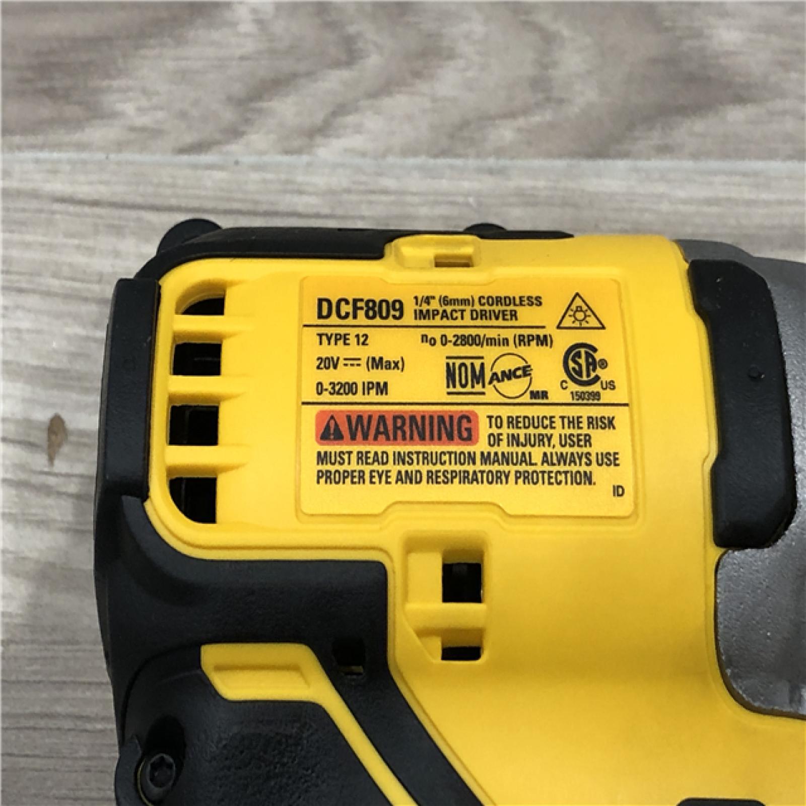 AS-IS DEWALT Atomic 20V Max Lithium-Ion Cordless Compact 1/4 in. Impact Driver Kit