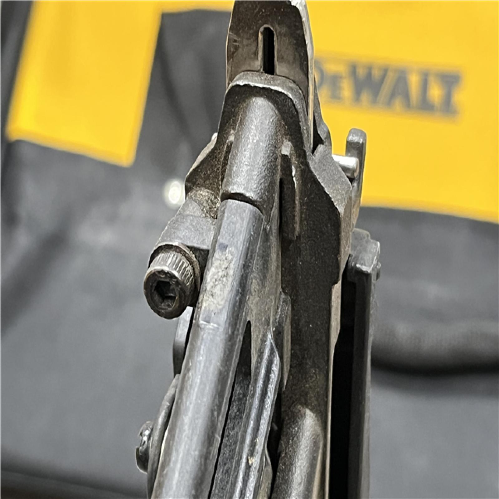 AS-IS DEWALT 20V MAX XR Lithium-Ion Cordless 2-1/2 in. 15-Gauge Finish Nailer Kit