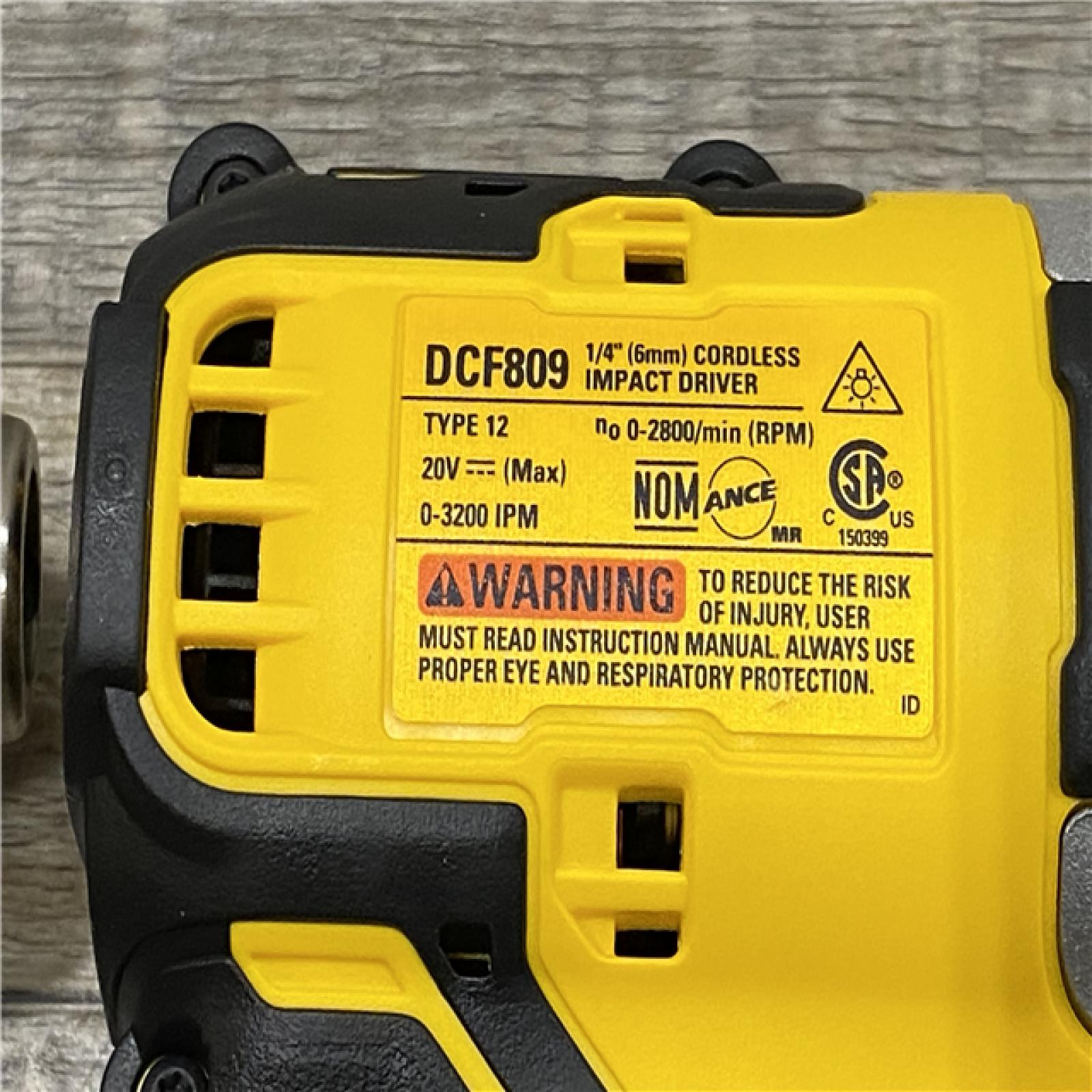 AS-IS DEWALT ATOMIC 20-Volt MAX Lithium-Ion Cordless Combo Kit