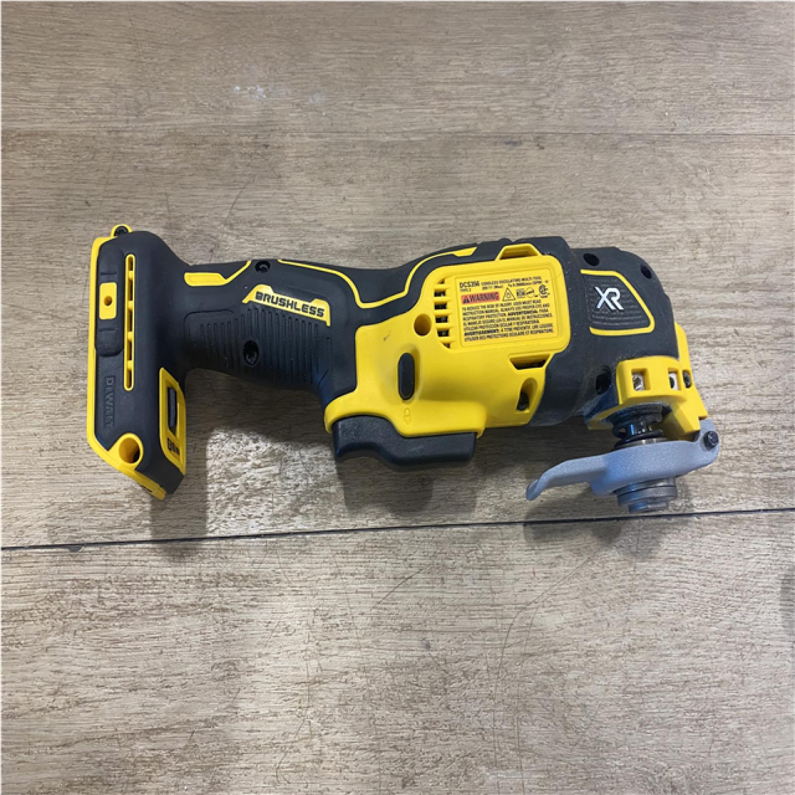AS-IS DCS356M1 Tool Dewalt Kit 4AH  Lithium Battery...and Battery Charger