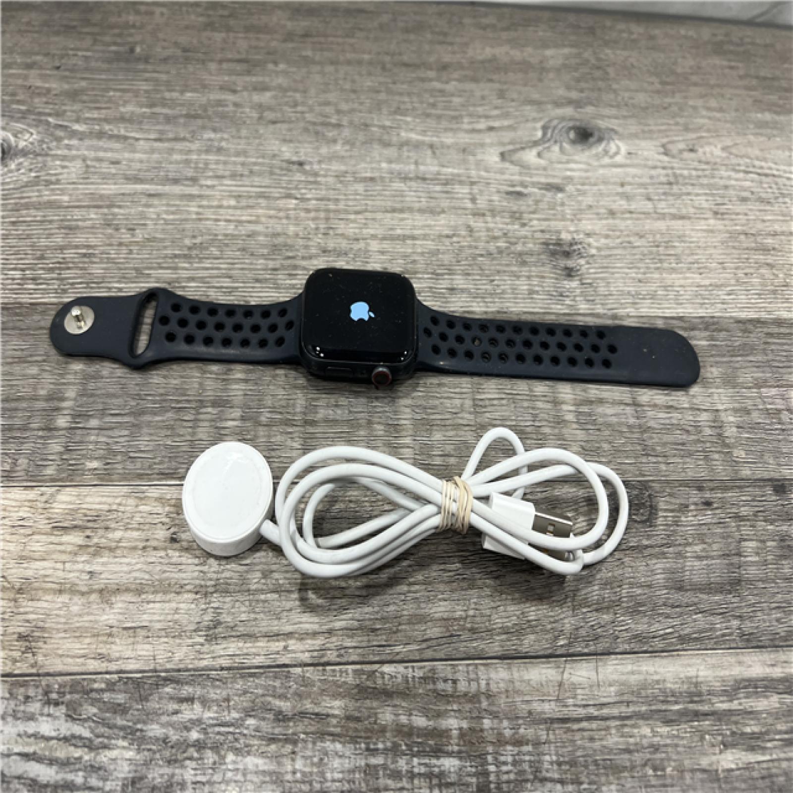 AS-IS Apple Watch Series 5 44mm GPS Aluminum Space Gray Black Sport Band Smartwatch