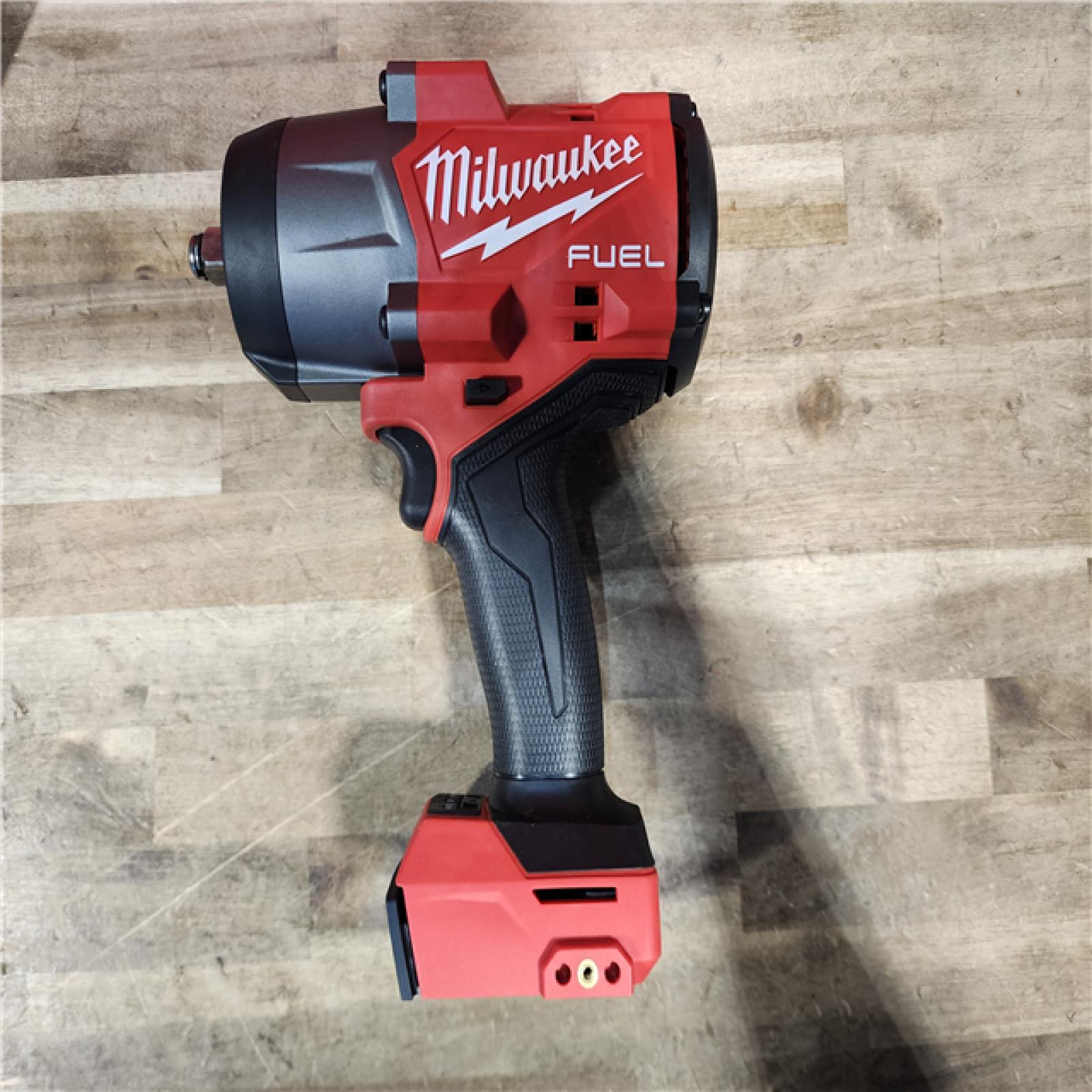 HOUSTON LOCATION - AS-IS Milwaukee M18 1/2 in. Cordless Brushless High Torque Impact Wrench Kit (Battery & Charger)
