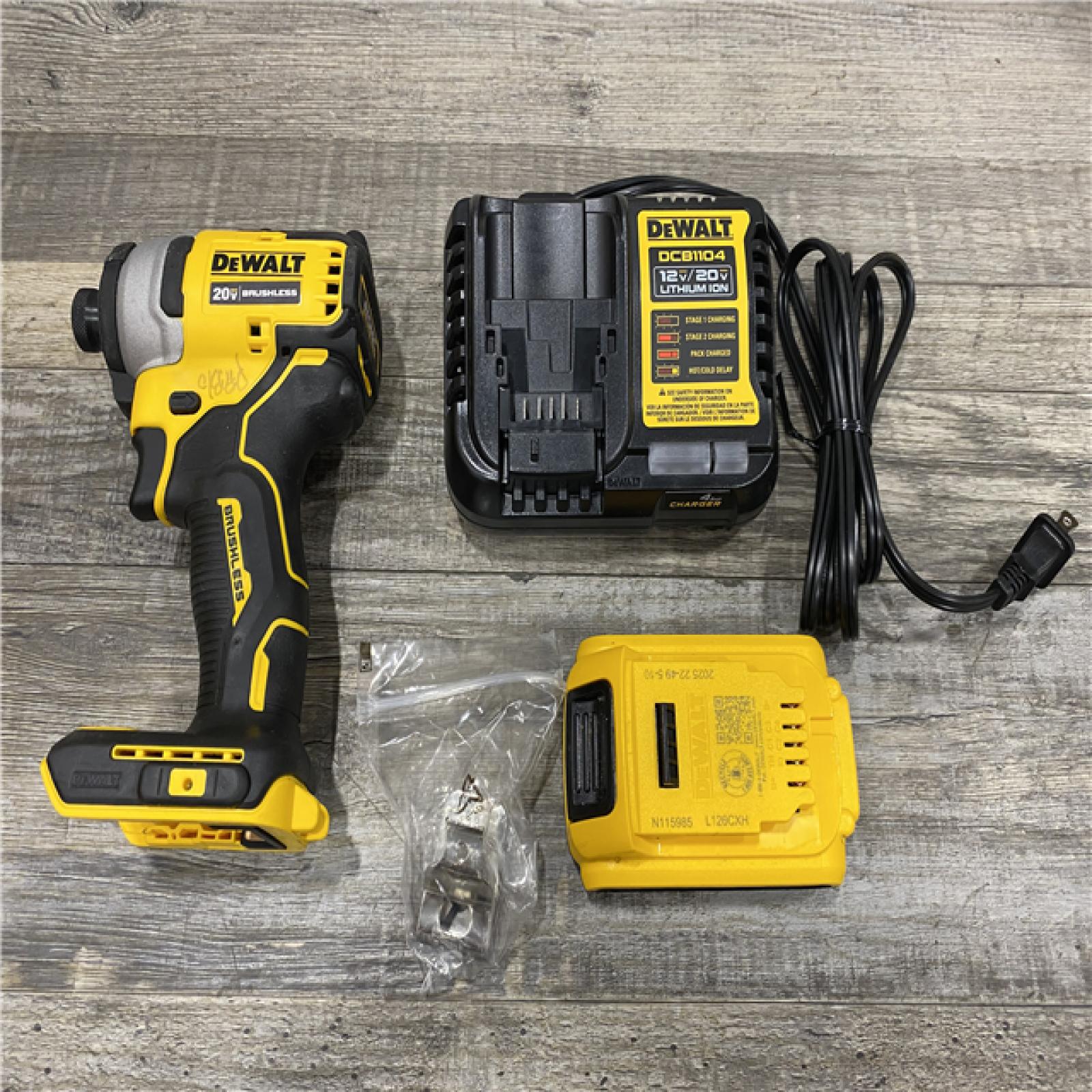 AS-IS DEWALT Atomic 20V Max Lithium-Ion Brushless Cordless Compact 1/4 in. Impact Driver Kit