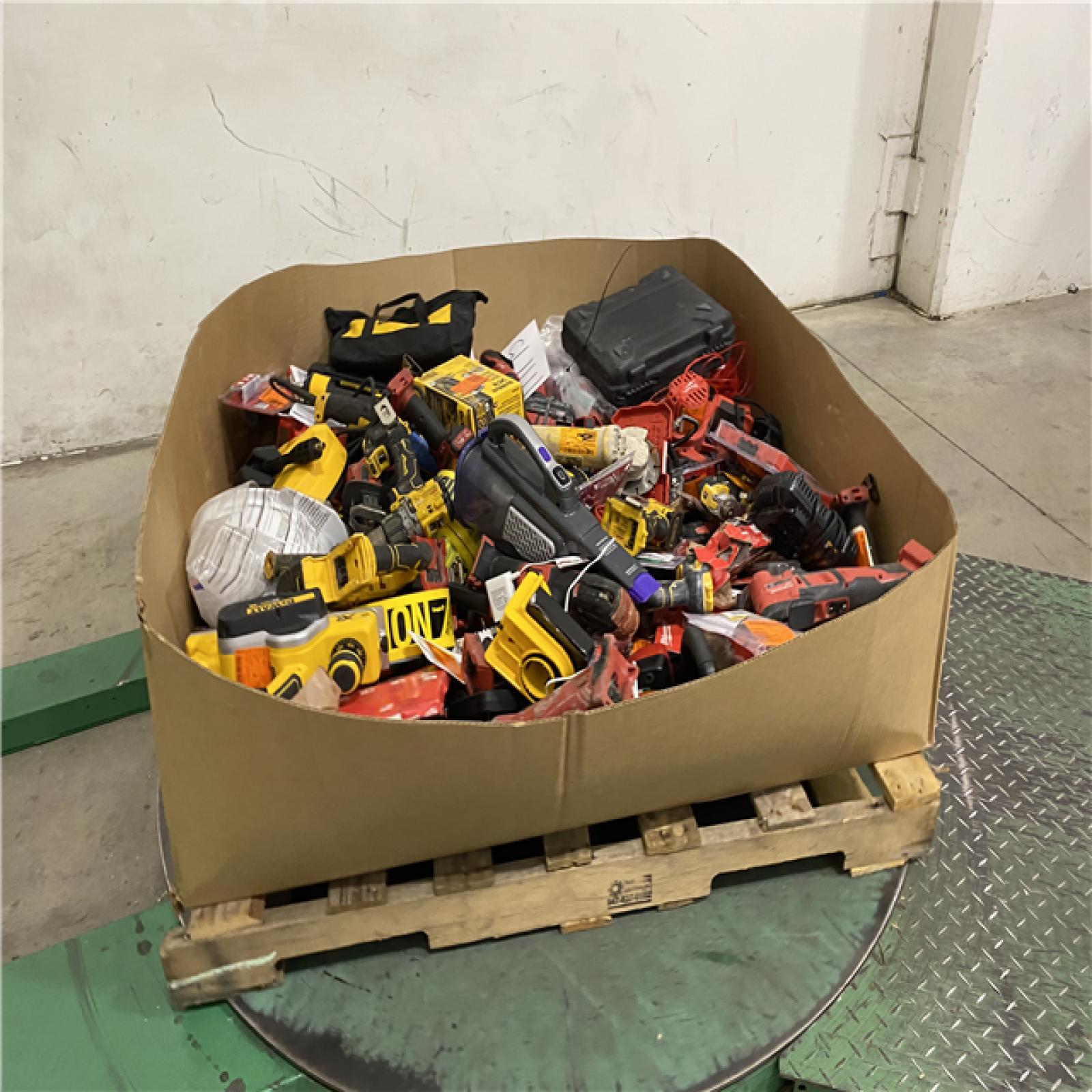 Dallas Location - As-Is Tool Pallet