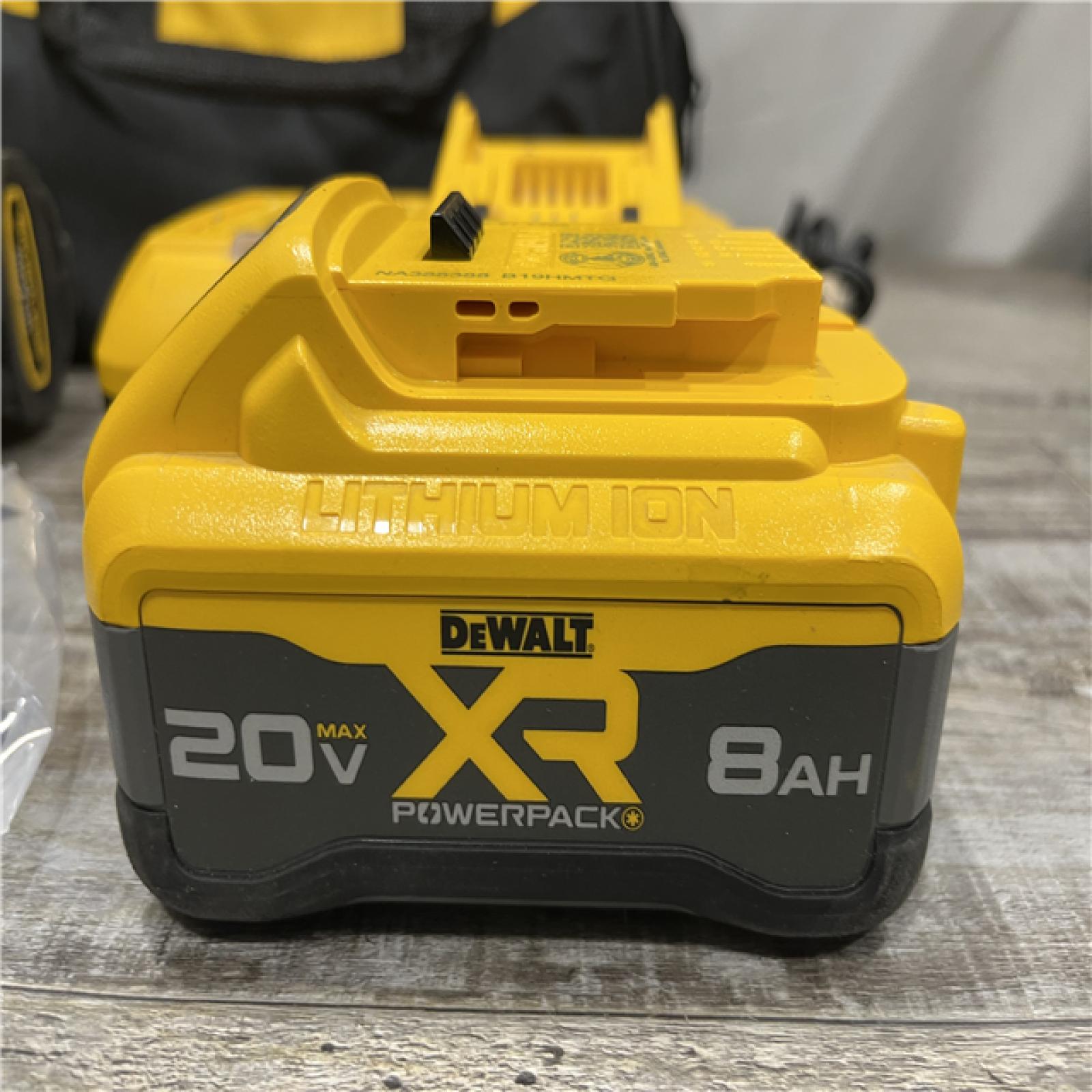 AS-IS DEWALT Atomic 20V Max Lithium-Ion Brushless Cordless Compact 1/4 in. Impact Driver Kit
