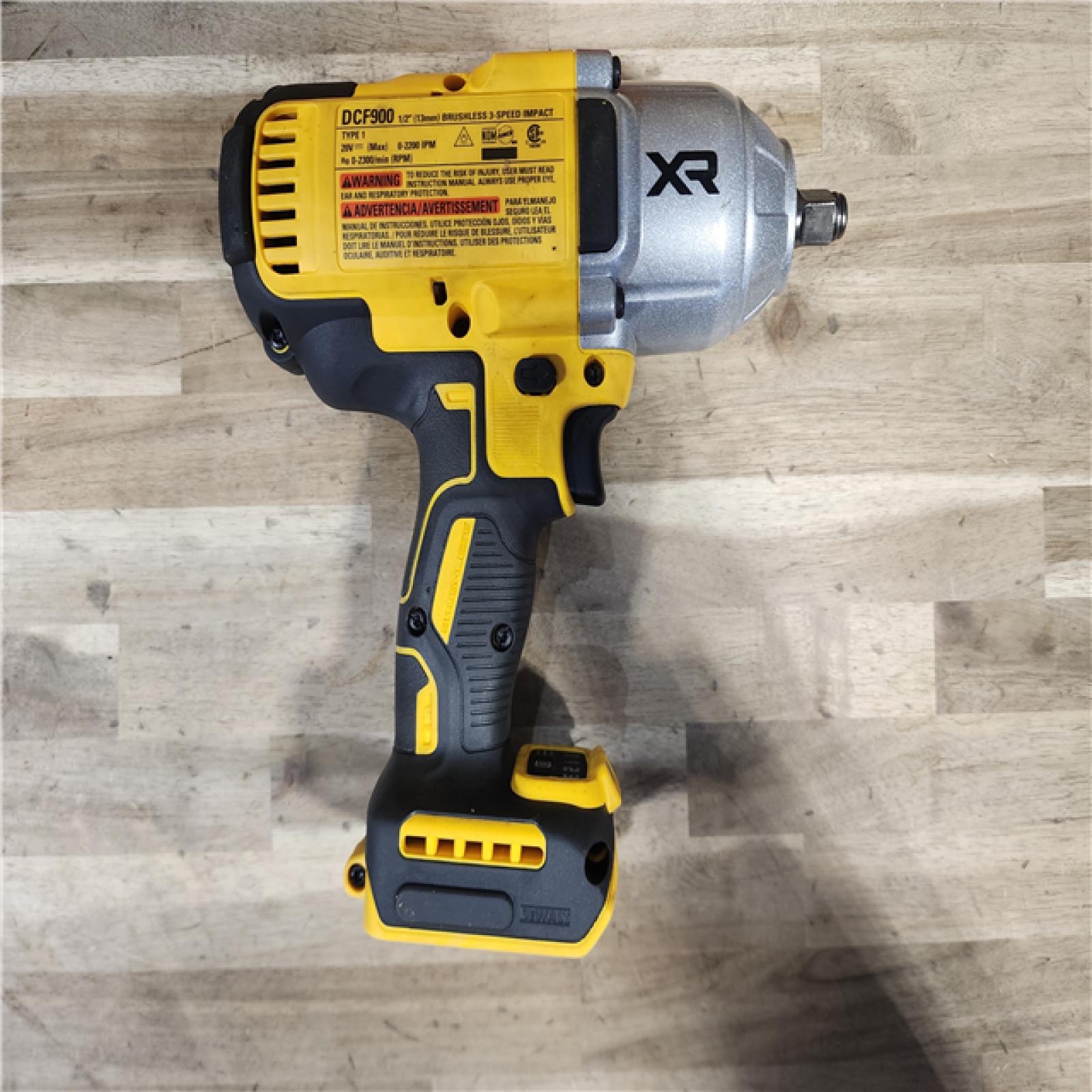 HOUSTON LOCATION - AS-IS Dewalt 20V MAX Lithium-Ion Cordless 1/2 in. Impact Wrench Kit