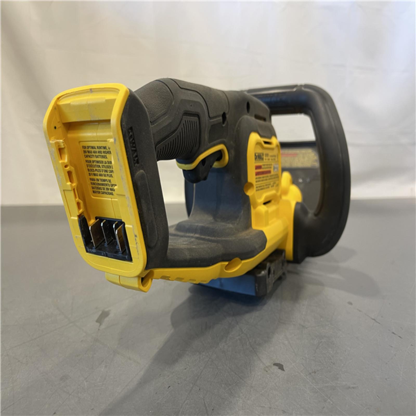 AS-IS - DeWalt 22 in. 20 V Battery Hedge Trimmer Tool Only