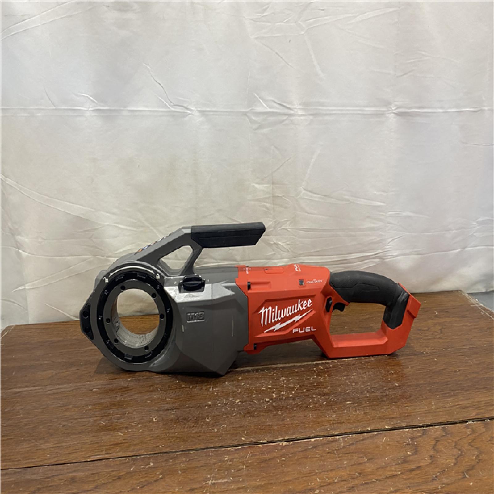 AS-IS Milwaukee Tool Power Pipe Threaders; Type: Cordless Pipe Threader ; Maximum Pipe Capacity: 2in ; Voltage: 18; 18V ; Voltage: 18V ; Spindle Speed: 41