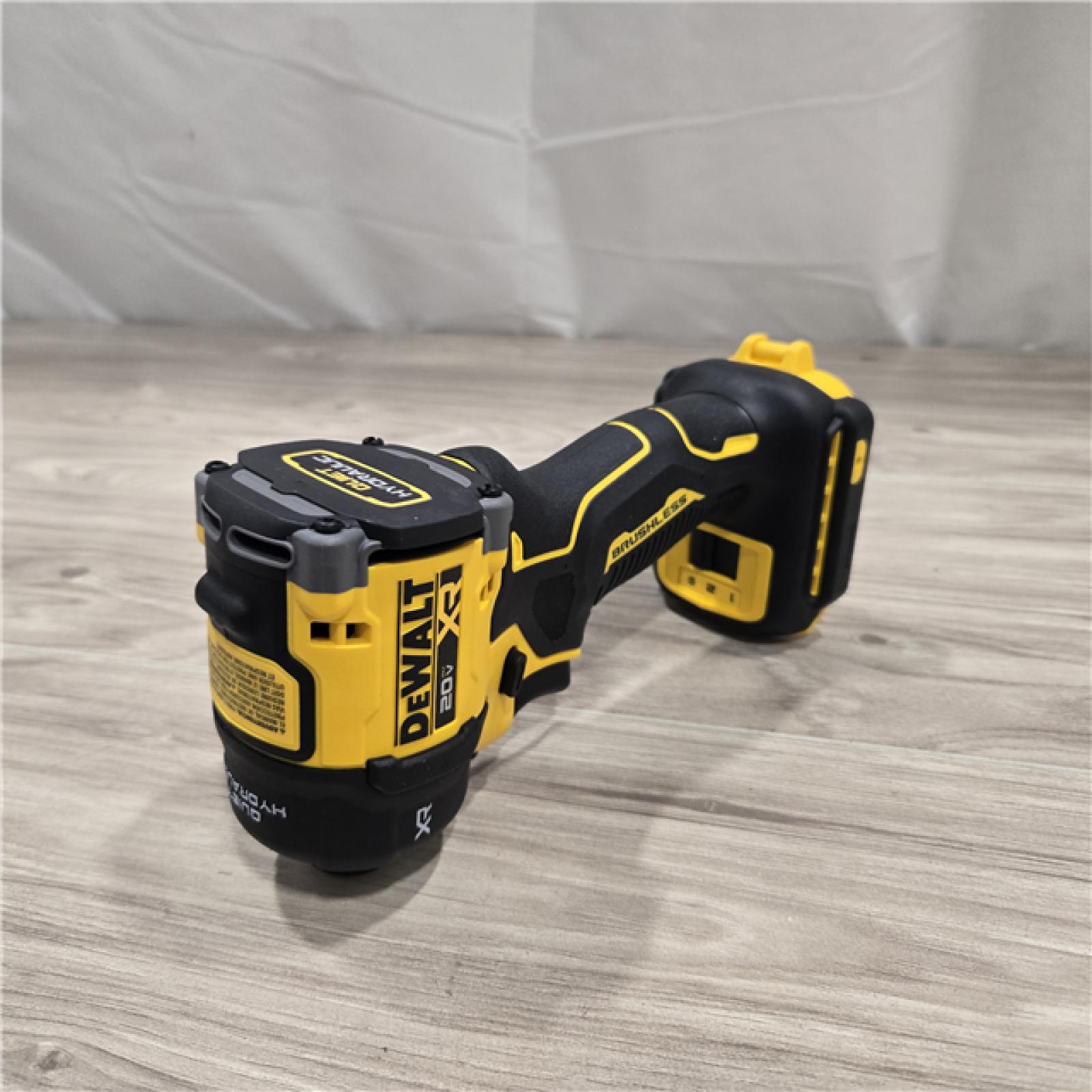 LIKE NEW! - DEWALT 20V MAX* XR Cordless Quiet Hydraulic Impact Driver