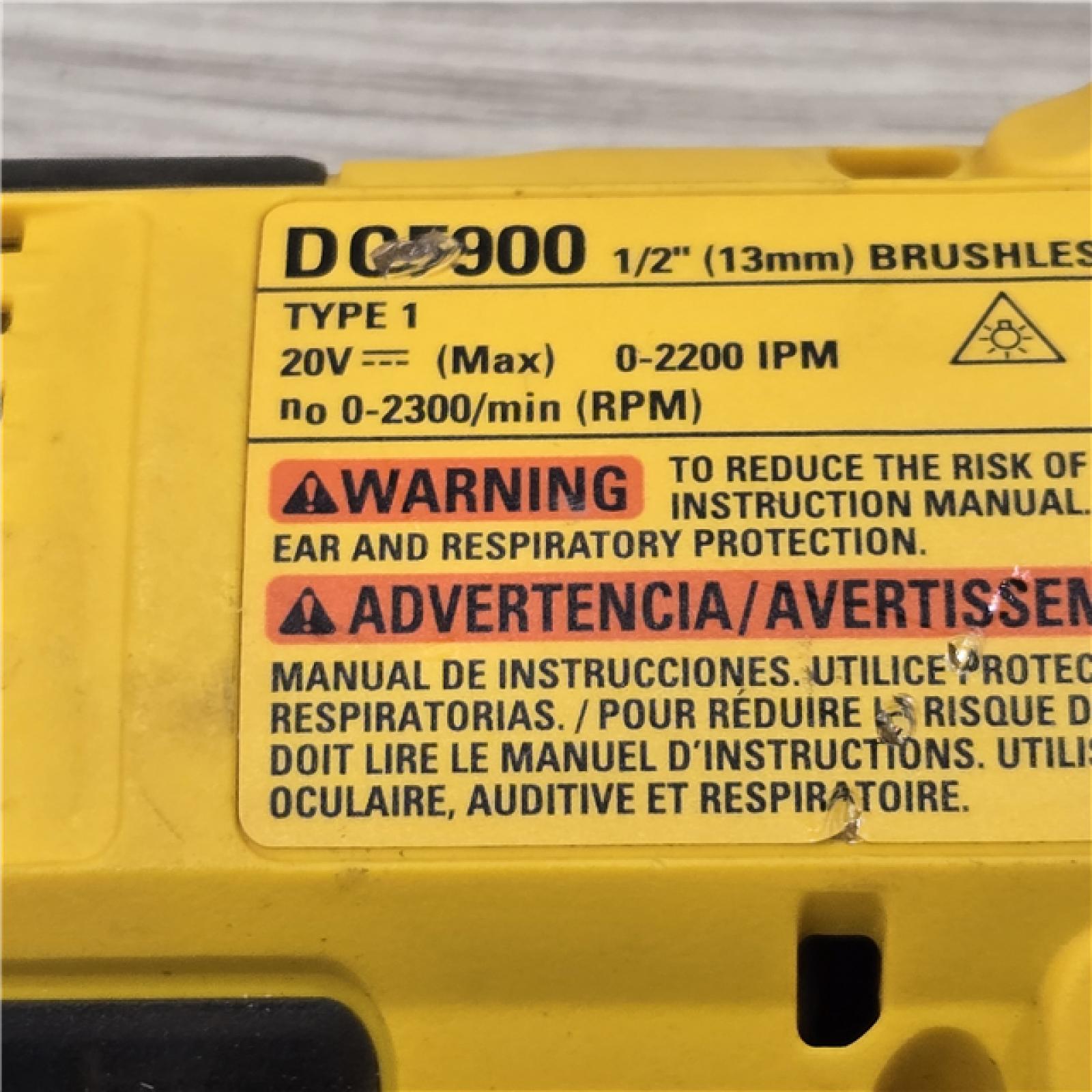 AS-IS Dewalt 20V MAX Lithium-Ion Cordless 1/2 in. Impact Wrench Kit
