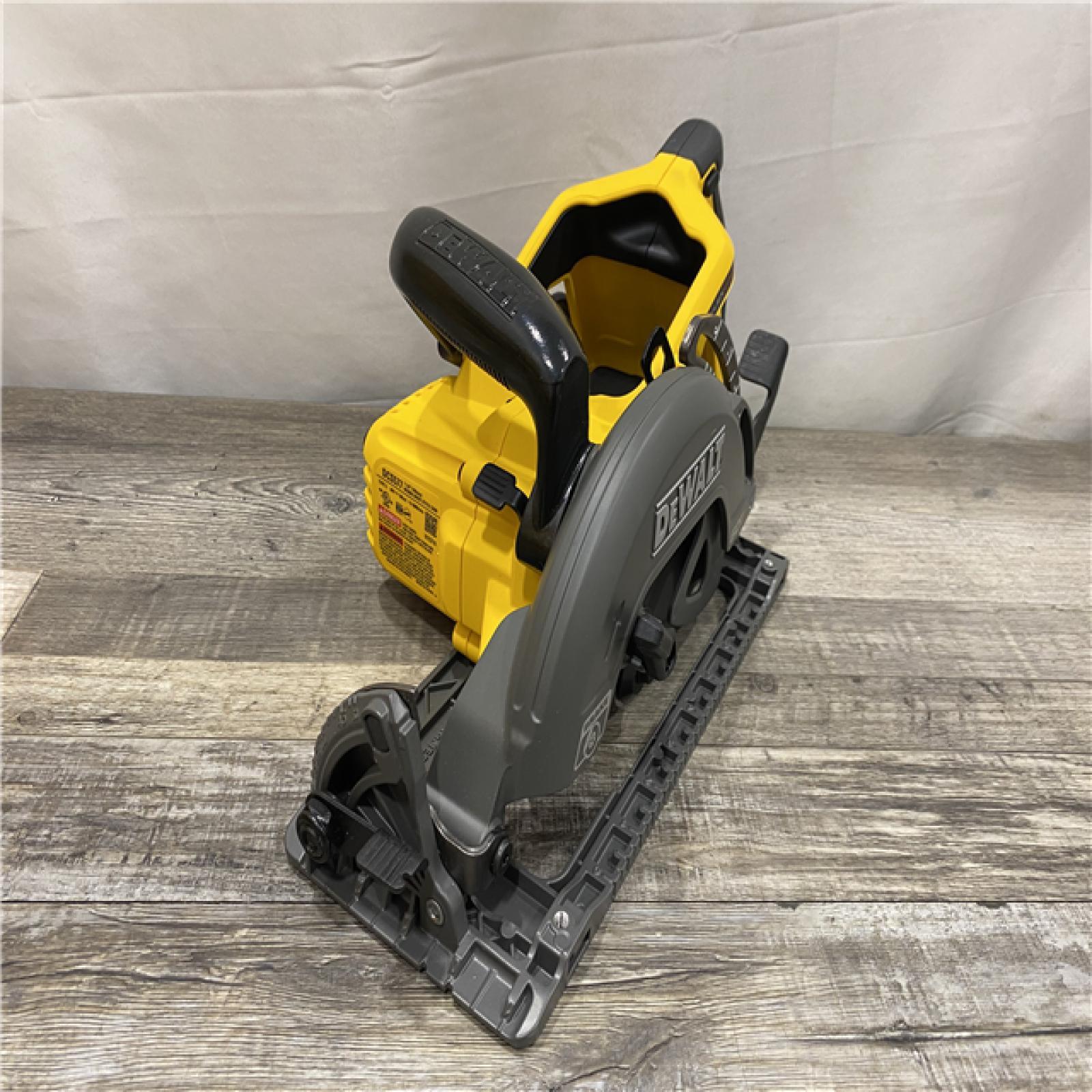 AS-IS DEWALT FLEXVOLT 60V MAX Cordless Brushless 7-1/4 in. Wormdrive Style Circular Saw (Tool Only)