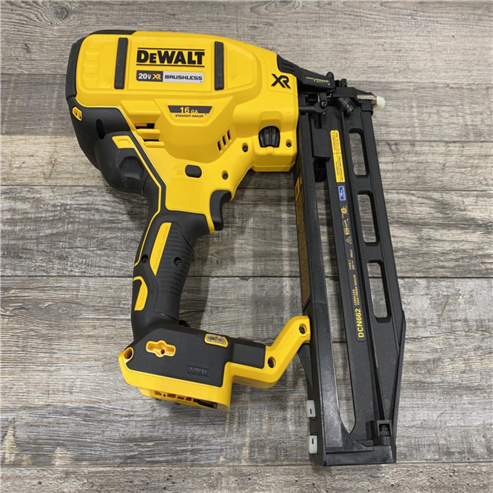 AS-IS DEWALT 20V MAX XR 16-Gauge Lithium-Ion Cordless Finish Nailer (Tool Only)