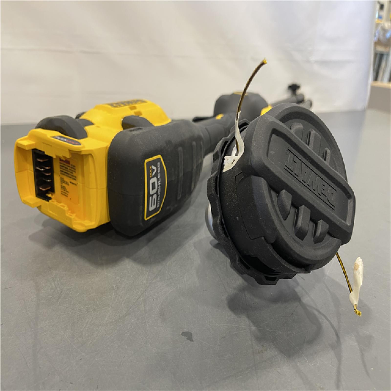 AS-IS - DEWALT FLEXVOLT 60V MAX 17 in. Cordless Battery Powered Attachment Capable Trimmer Kit
