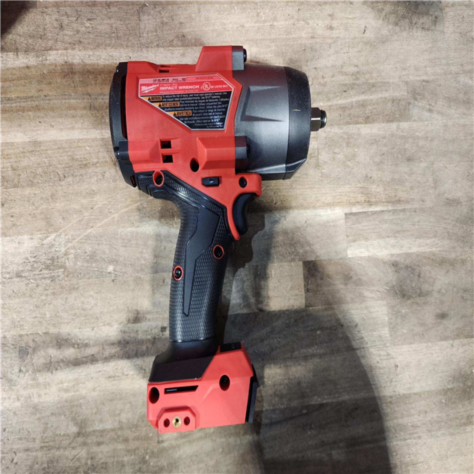 HOUSTON LOCATION - AS-IS (APPEARS LIKE NEW) Milwaukee FUEL 18V Lithium-Ion Brushless Cordless 1/2 in. Impact Wrench w/Friction Ring Kit