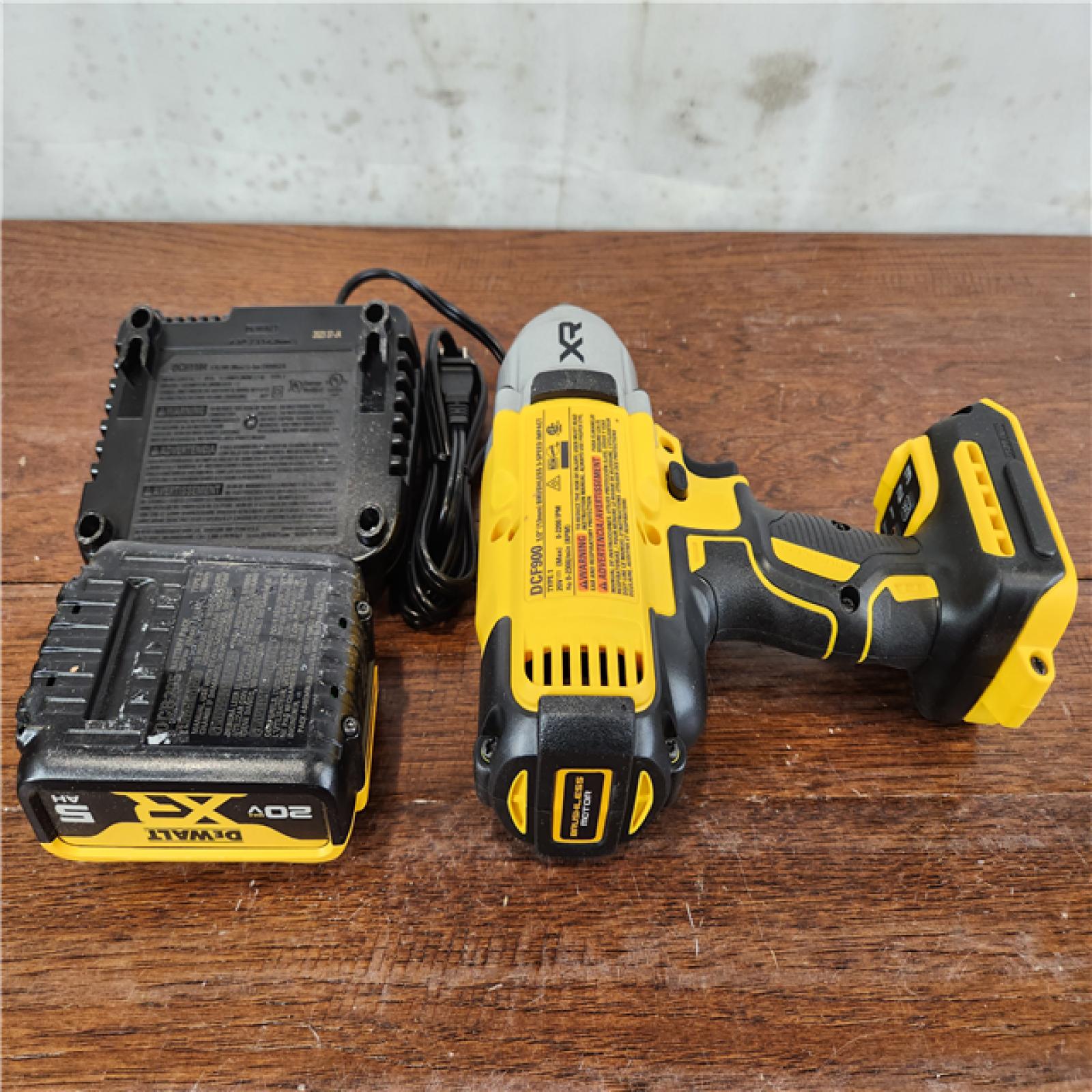 AS-IS DeWalt 20V MAX XR Brushless Cordless 1/2 in. Impact Wrench W/Hog Ring Kit